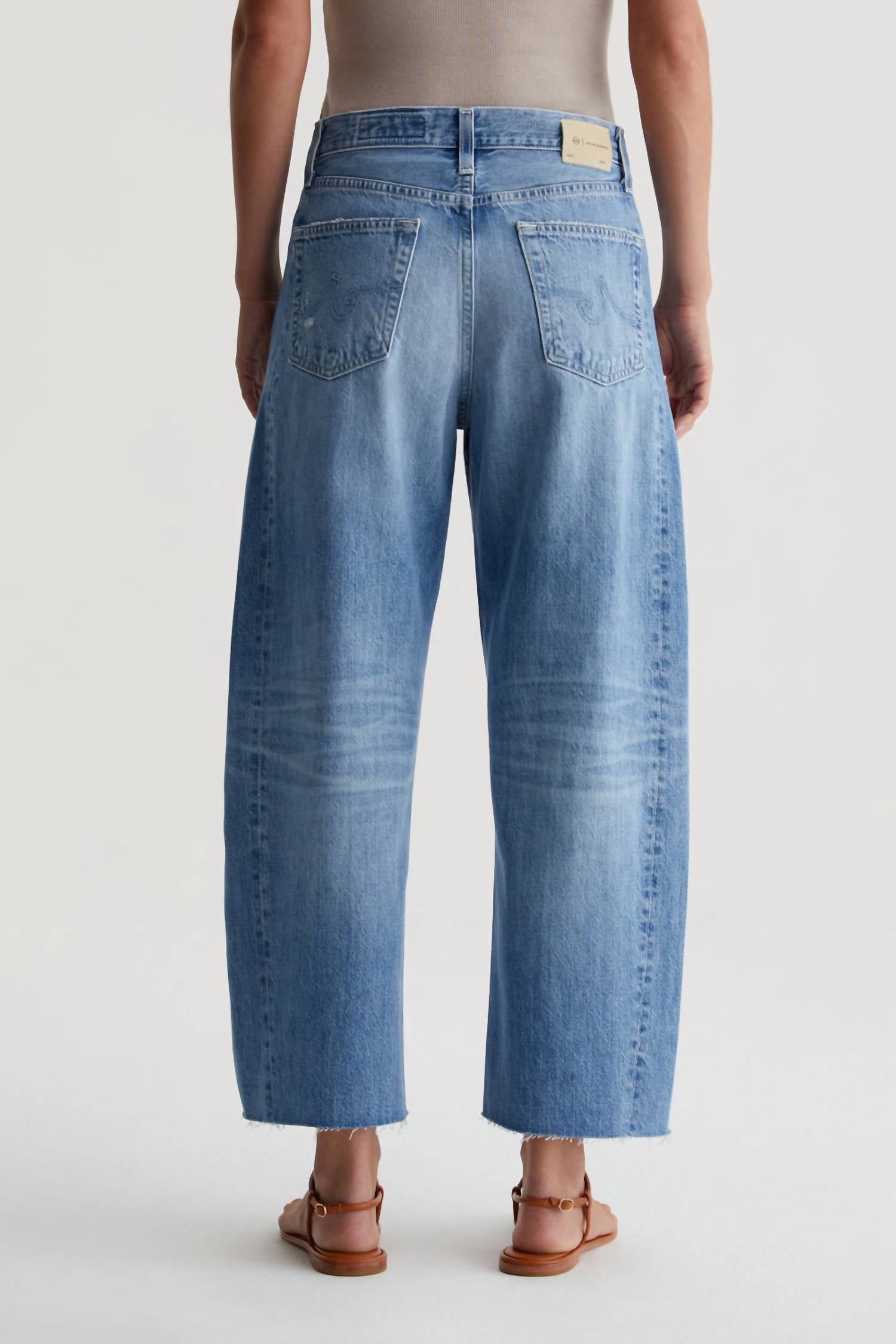 Hattie Barrel Crop Jeans In Divergent