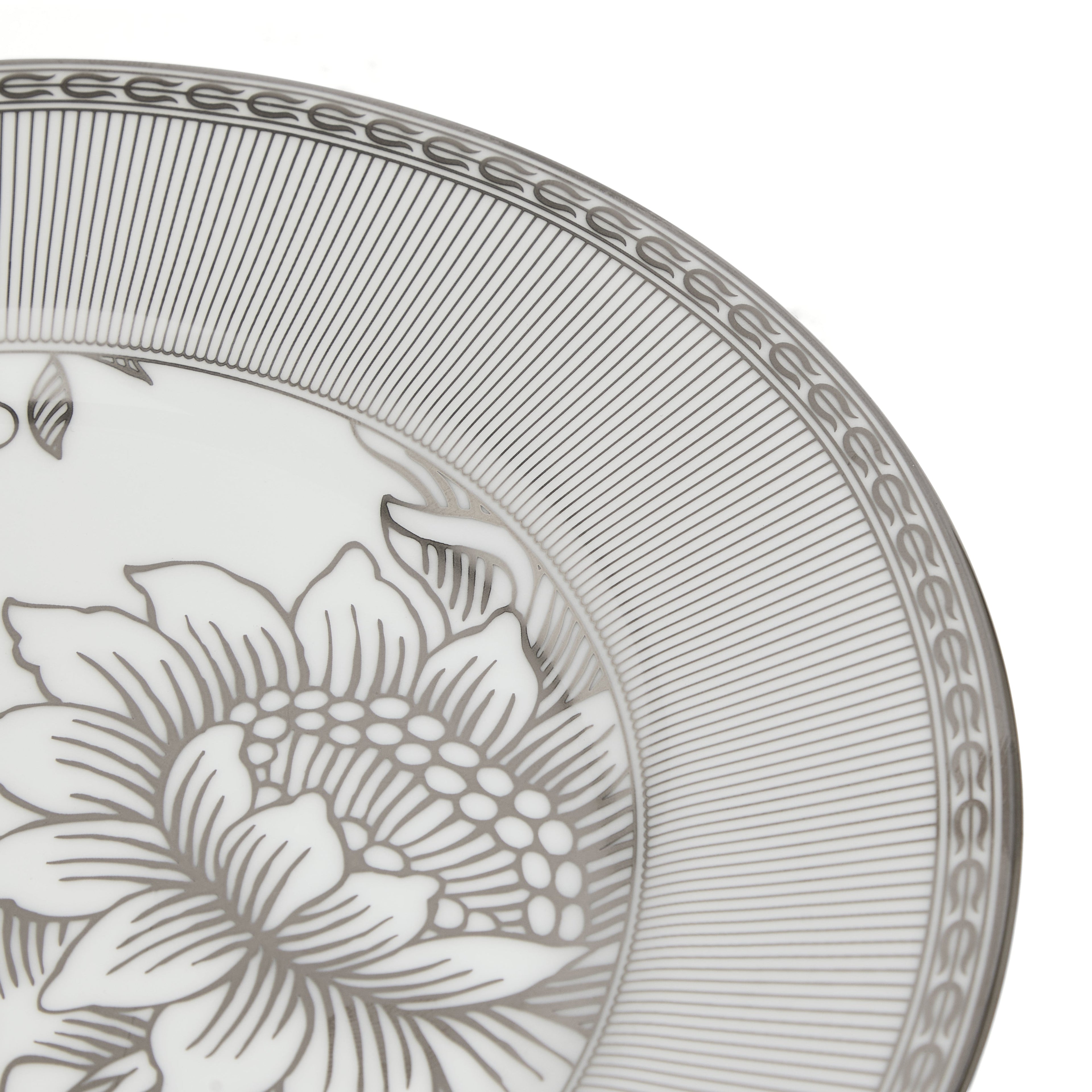 Silver Tonquin Plate 20.6cm 8.1in