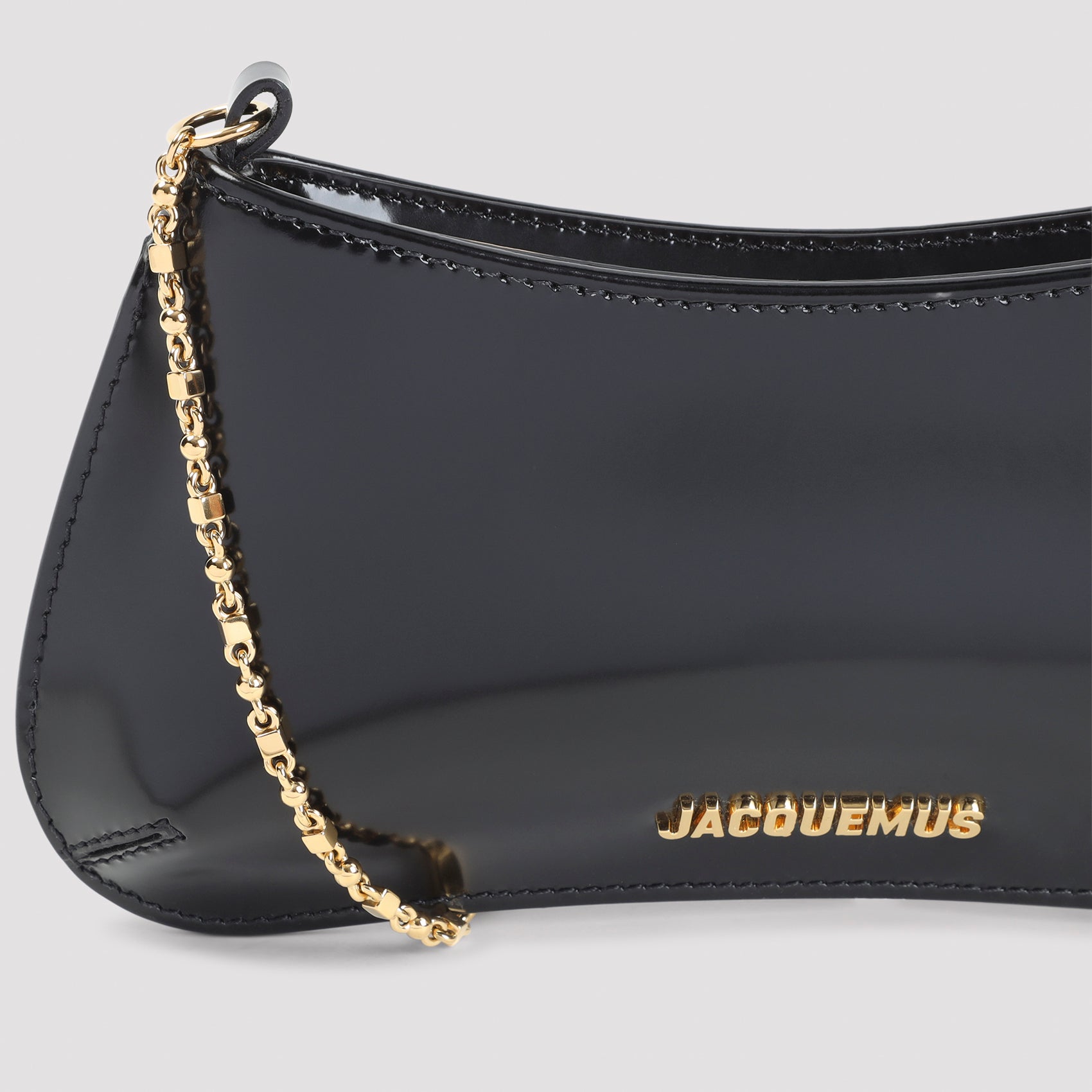 Jacquemus Le Petit Bisou Chaine Handbag Women