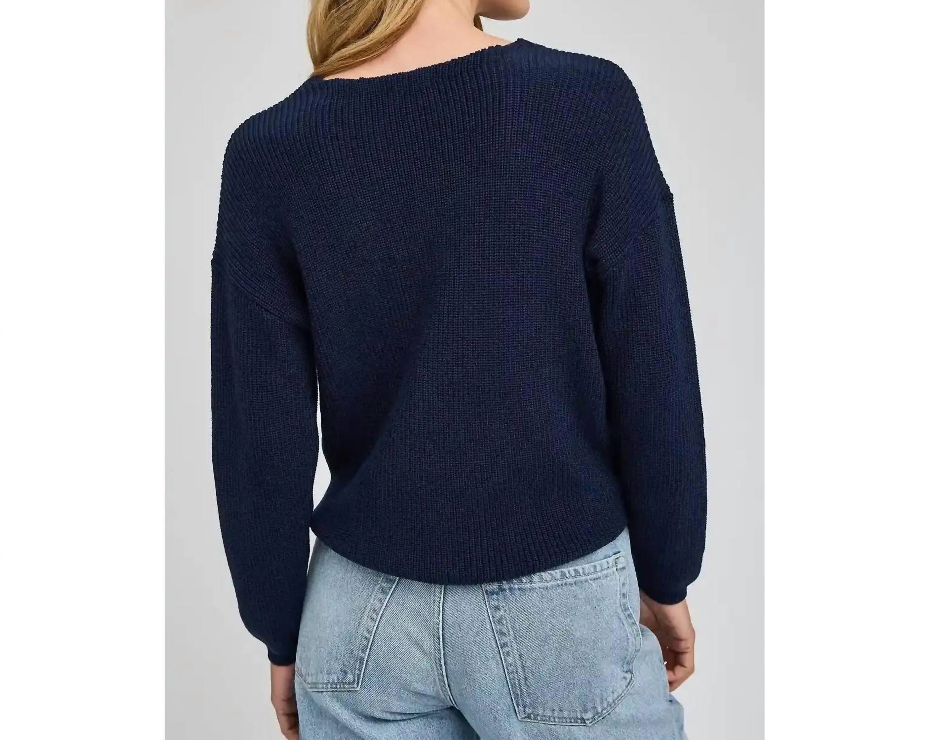 Tucker Pullover Sweater In Navy