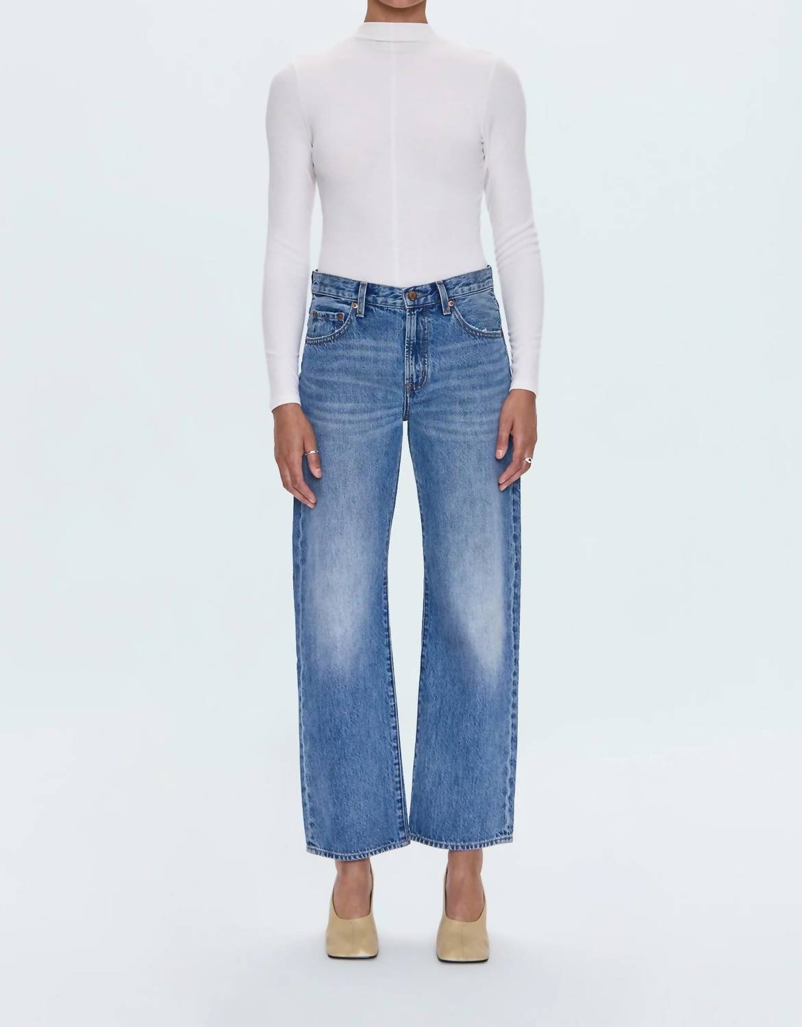 Lexi Mid Rise Bowed Straight Jeans In Metropolis