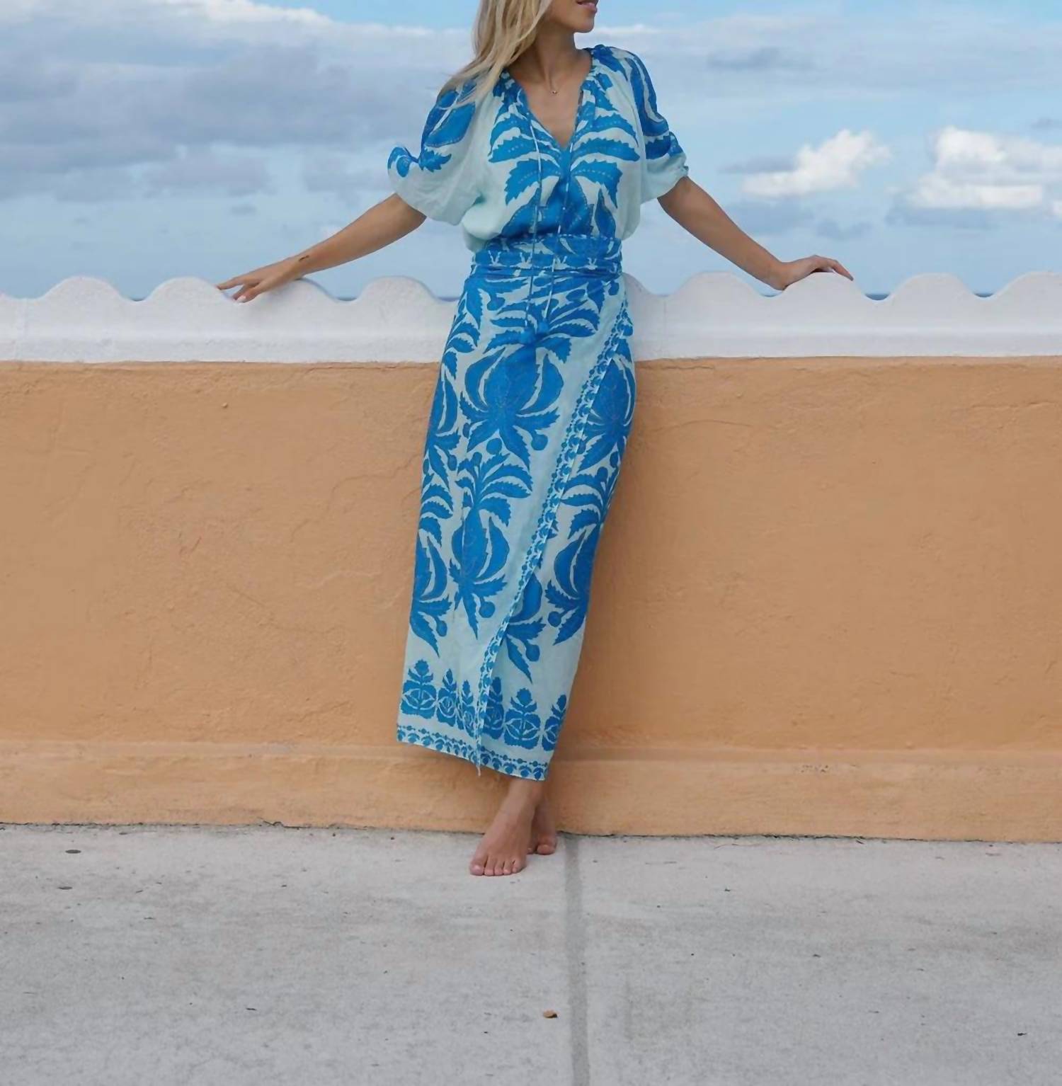 Isla V Neck Blouse In Nikita Lago