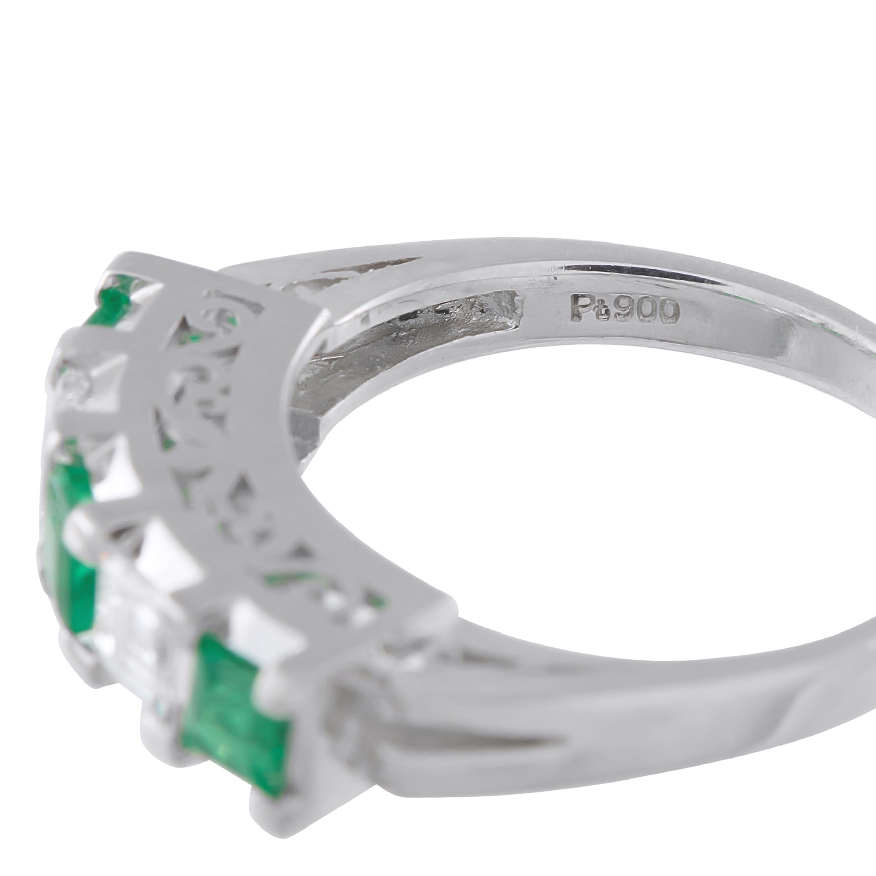 LB Exclusive Platinum 0.46ct Diamond and Emerald Ring MF40-041326