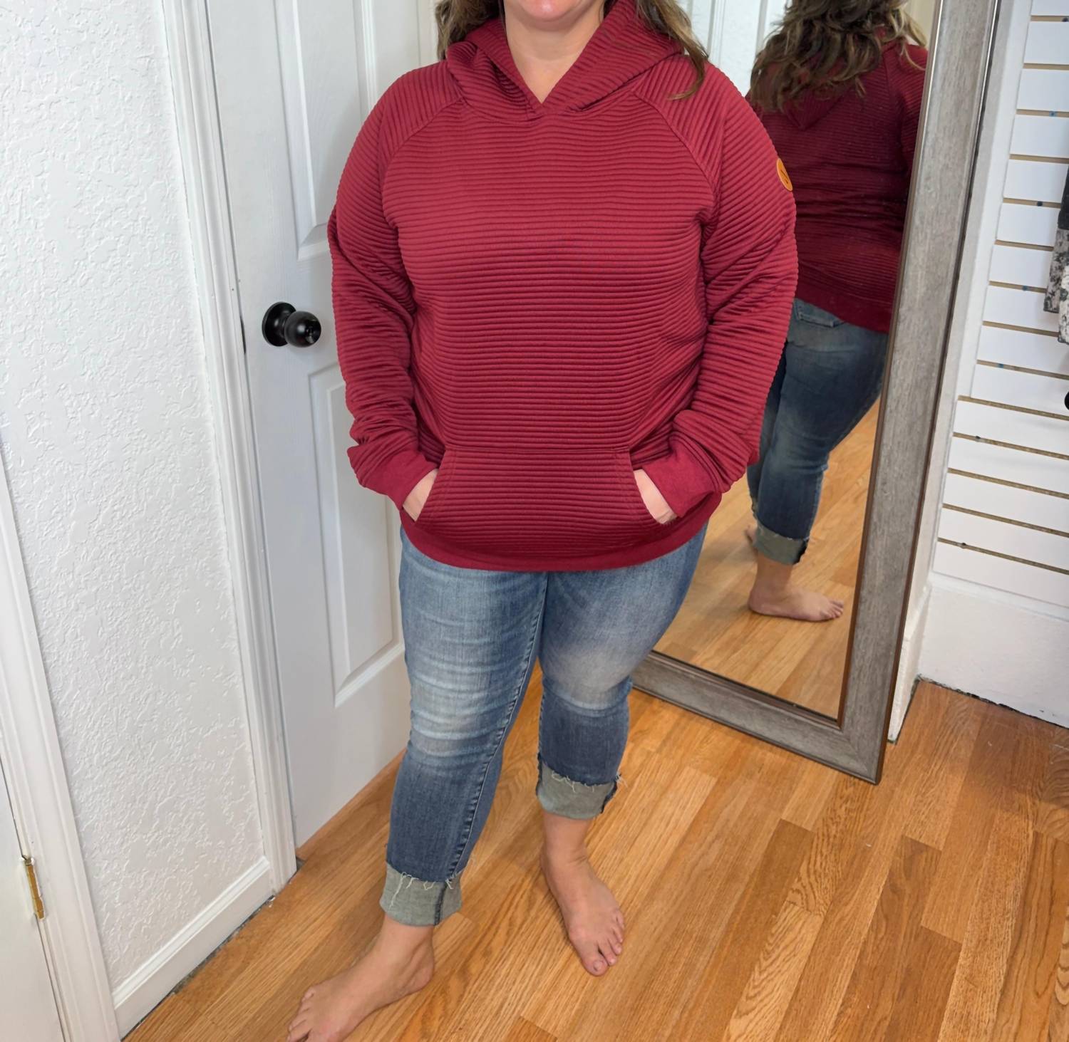 Tatum Hooded Sweatshirt In Burgundy