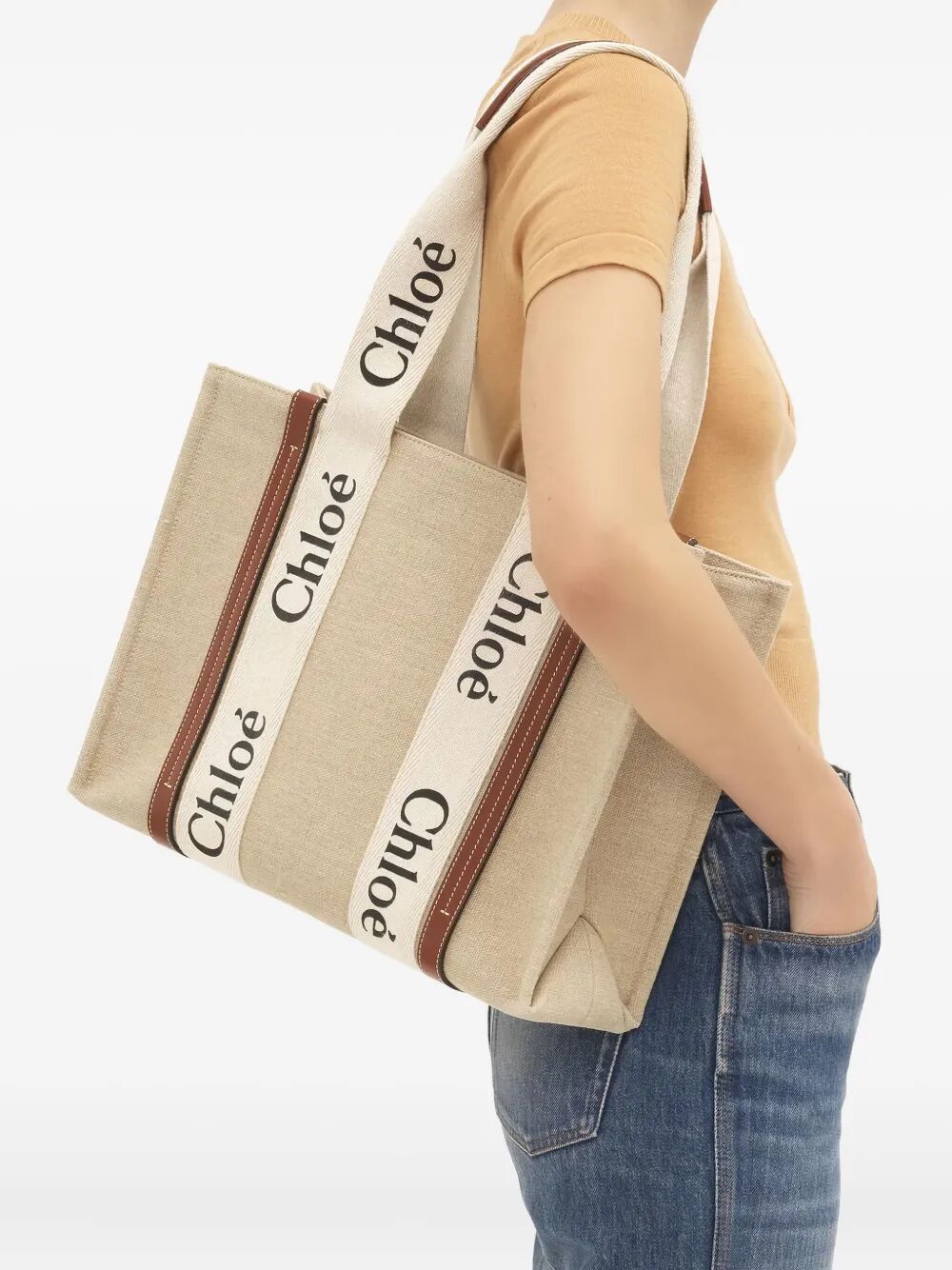 Chloe Women Woody Linen Tote Bag