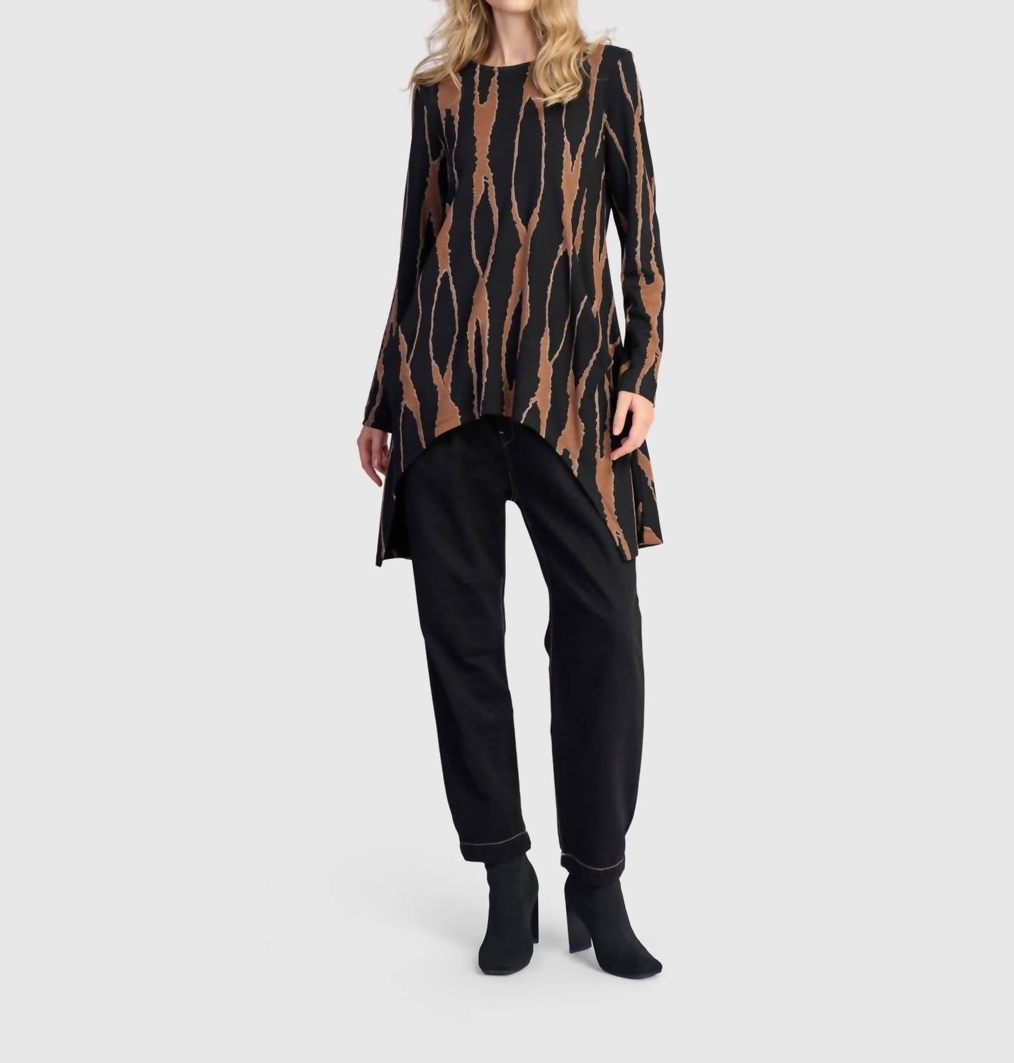 Lignette Pockets Top In Wood