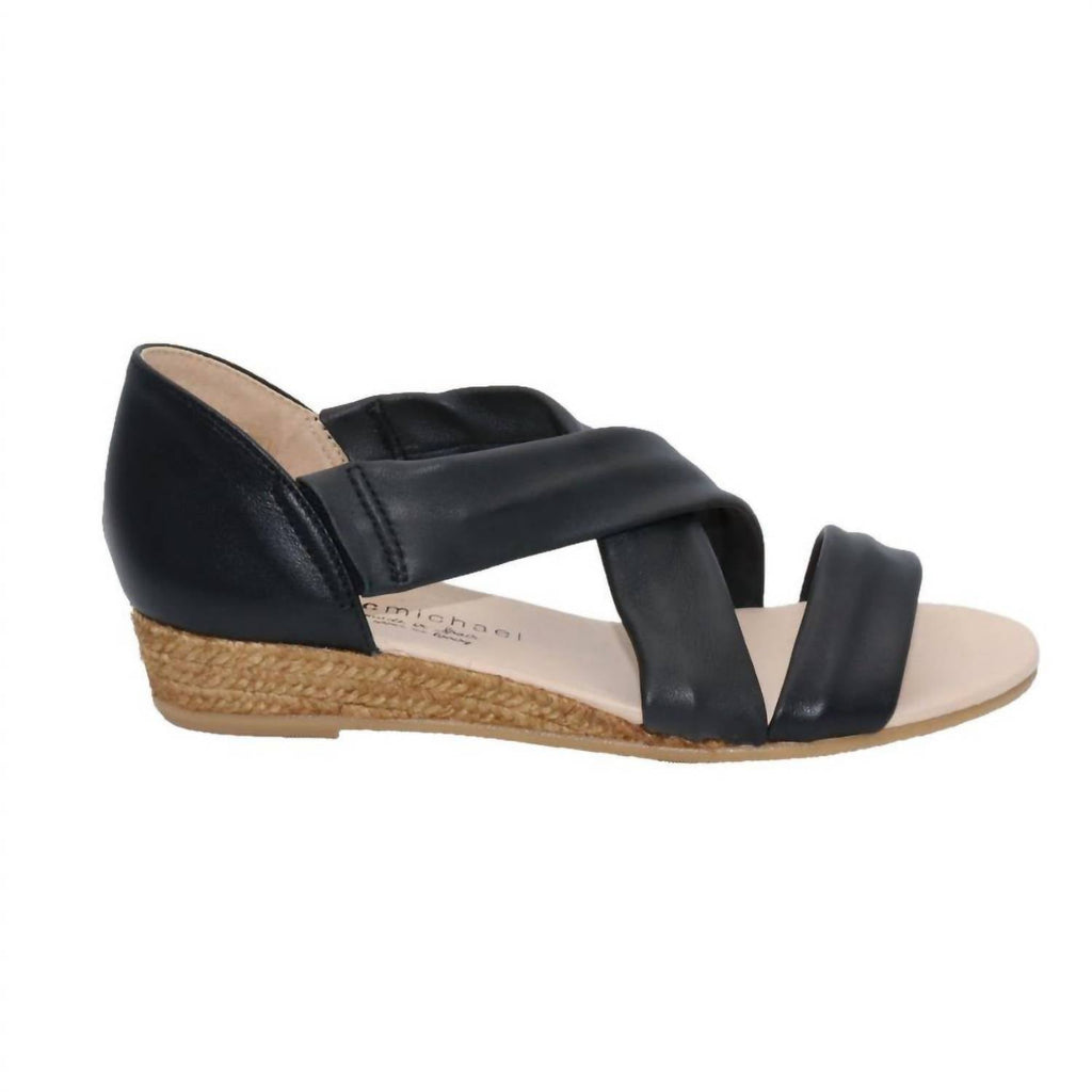 Women's Nettie Sandal In Black