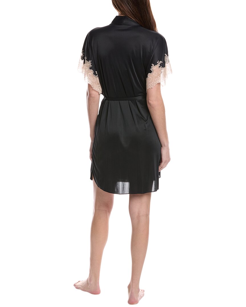 Natori Elegant Lace Applique Wrap