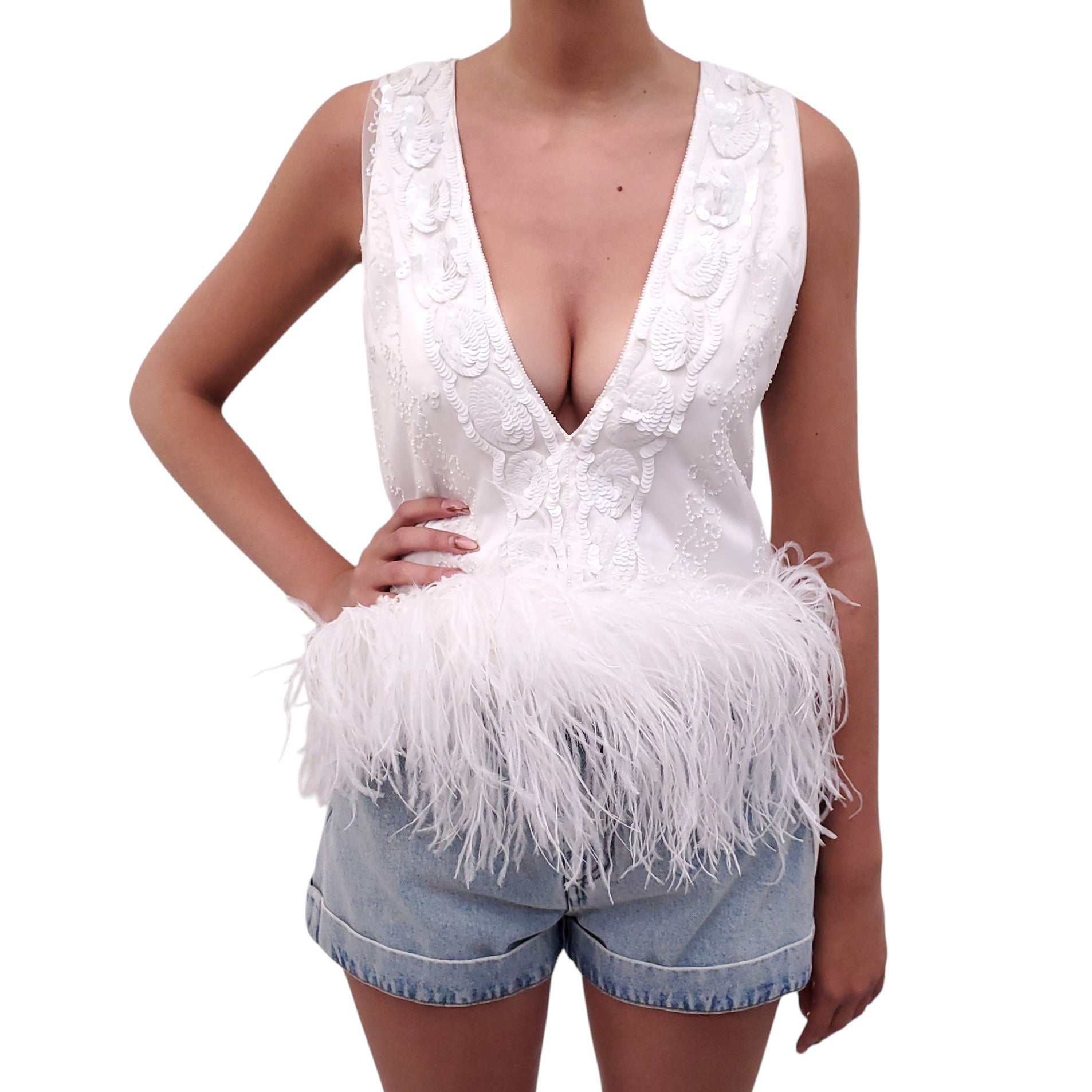 16ARLINGTON WHITE FEATHER-TRIMMED EMBELLISHED HALTER TOP - SIZE US 6