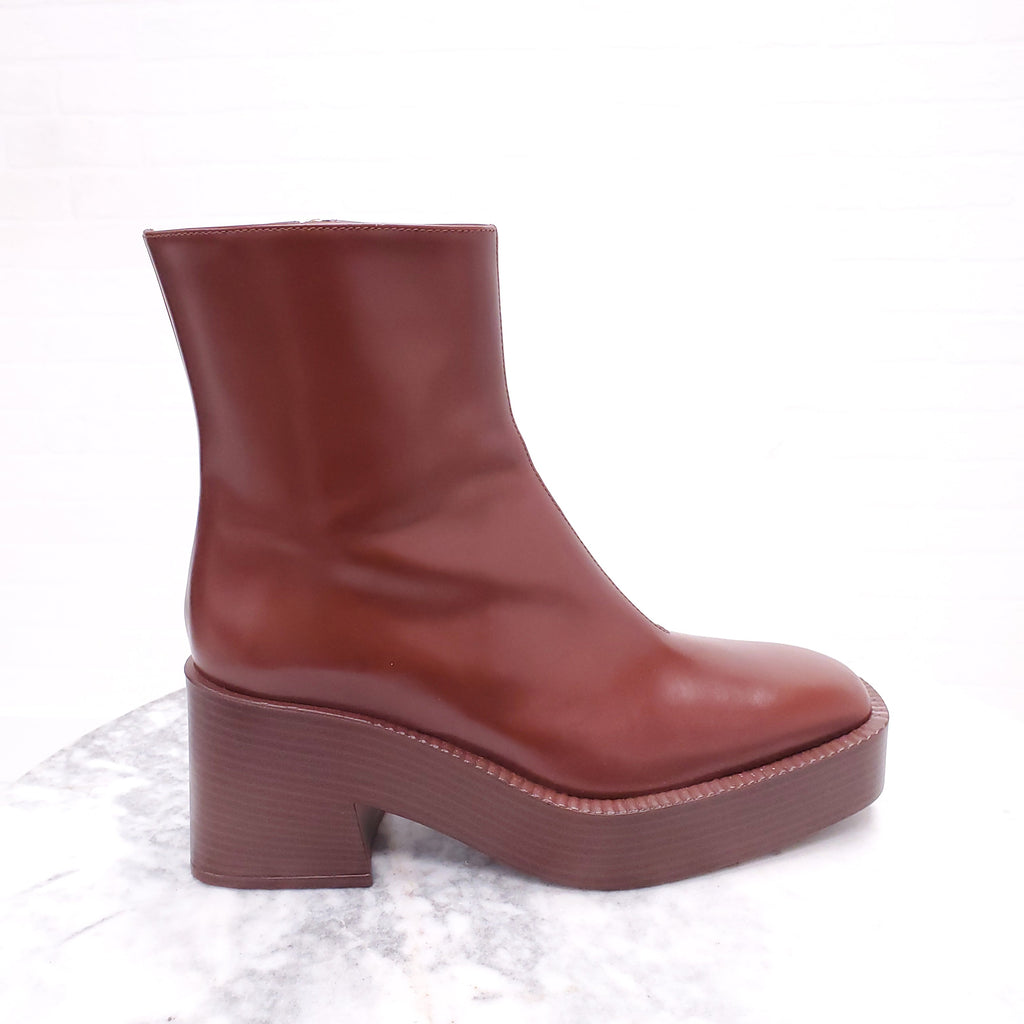 TOD’S BROWN LEATHER BOOTS - SIZE 36