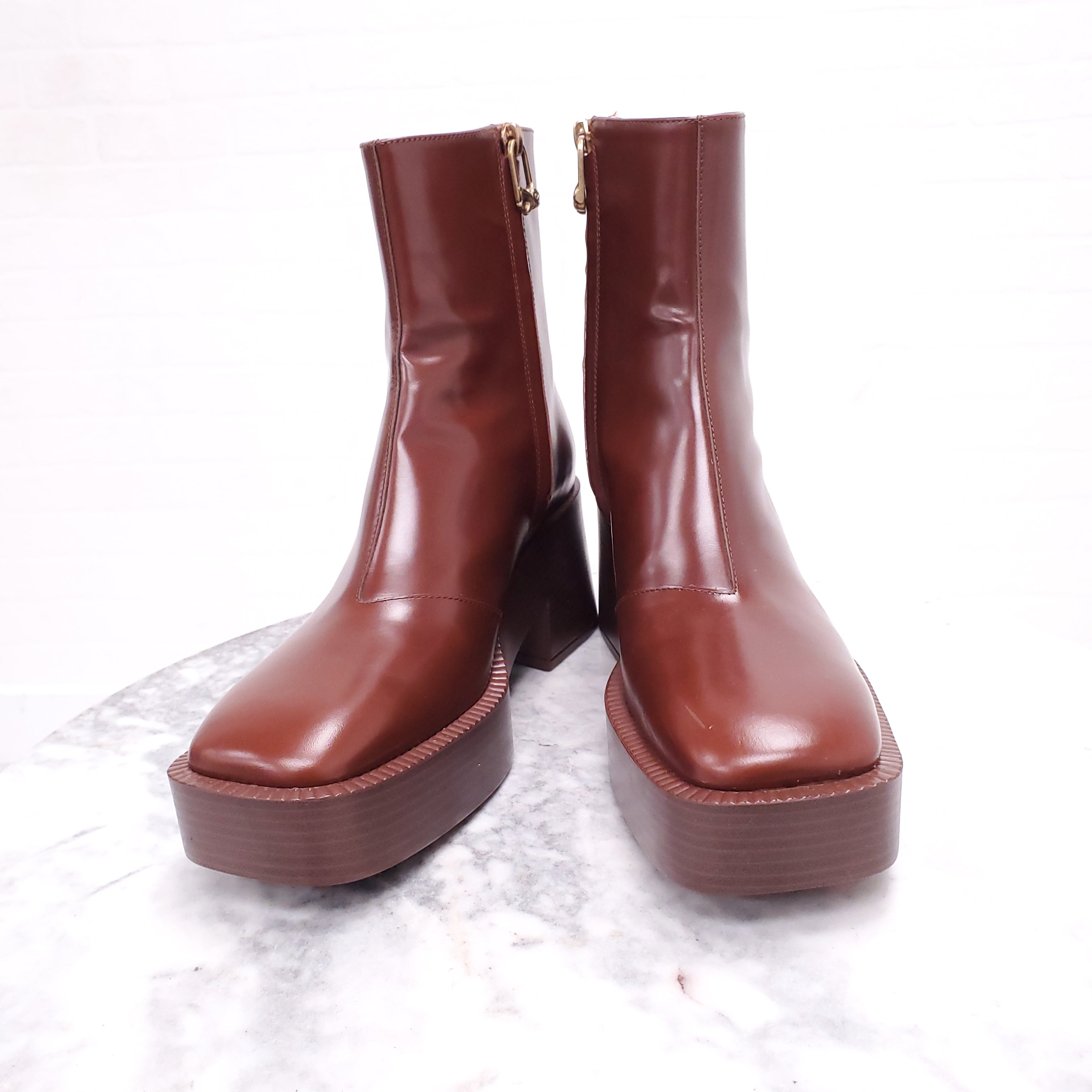 TOD’S BROWN LEATHER BOOTS - SIZE 36
