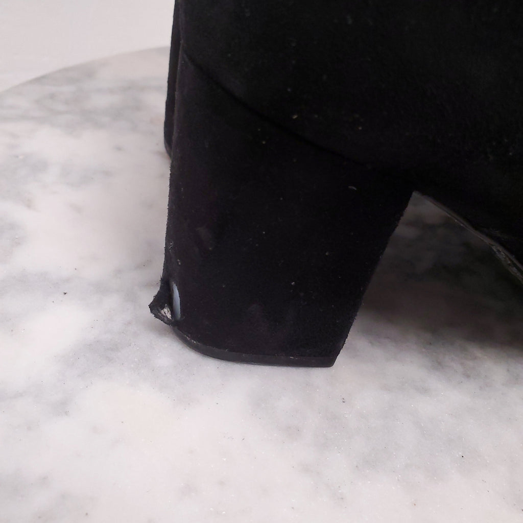 SAINT LAURENT BLACK KNEE BOOTS - SIZE 38.5