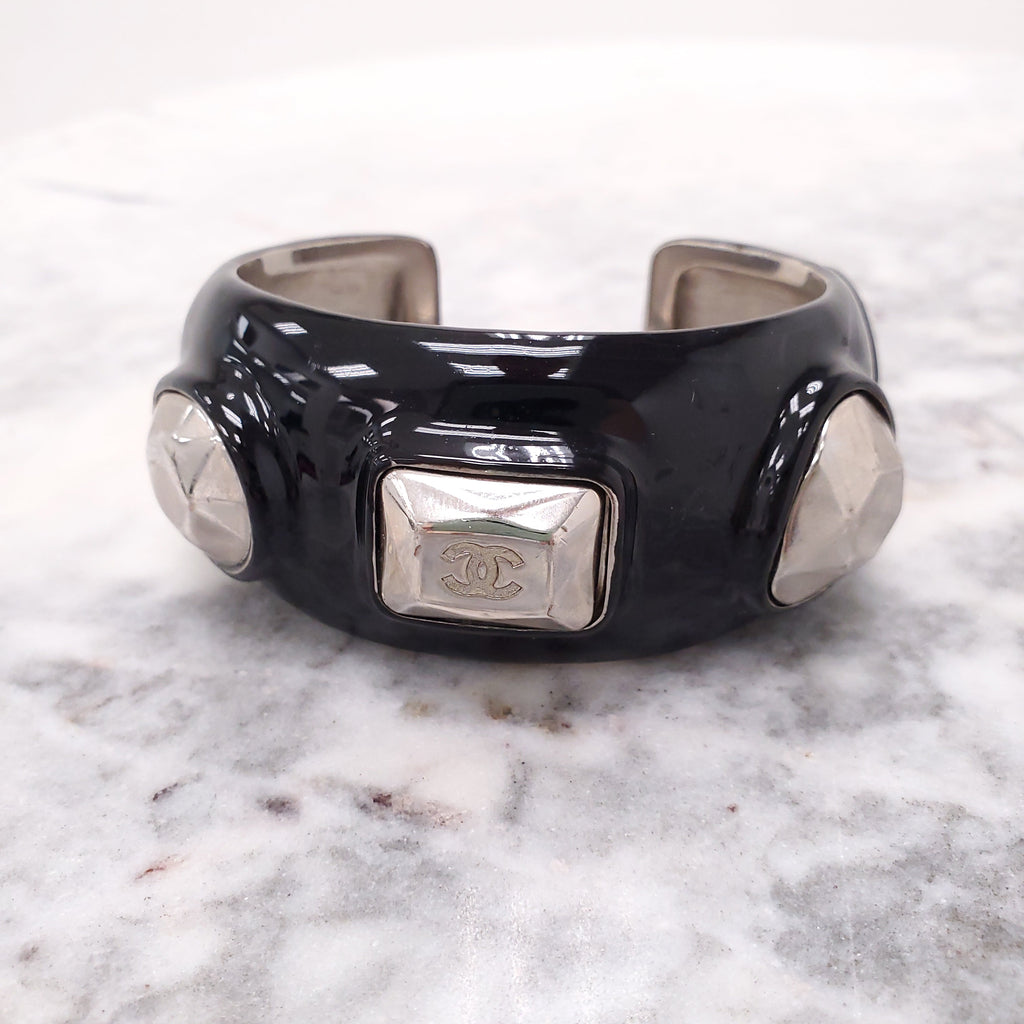 CHANEL VINTAGE BLACK ENAMEL CUFFS