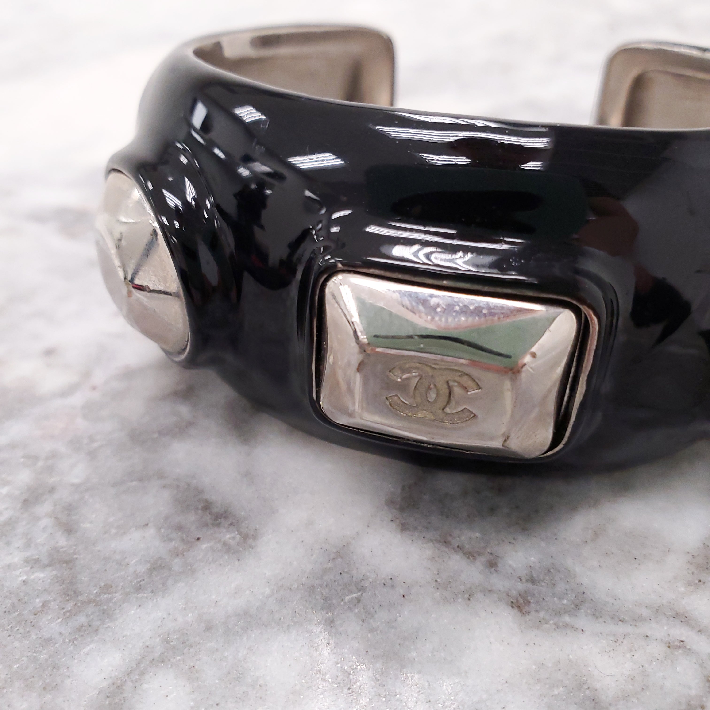 CHANEL VINTAGE BLACK ENAMEL CUFFS