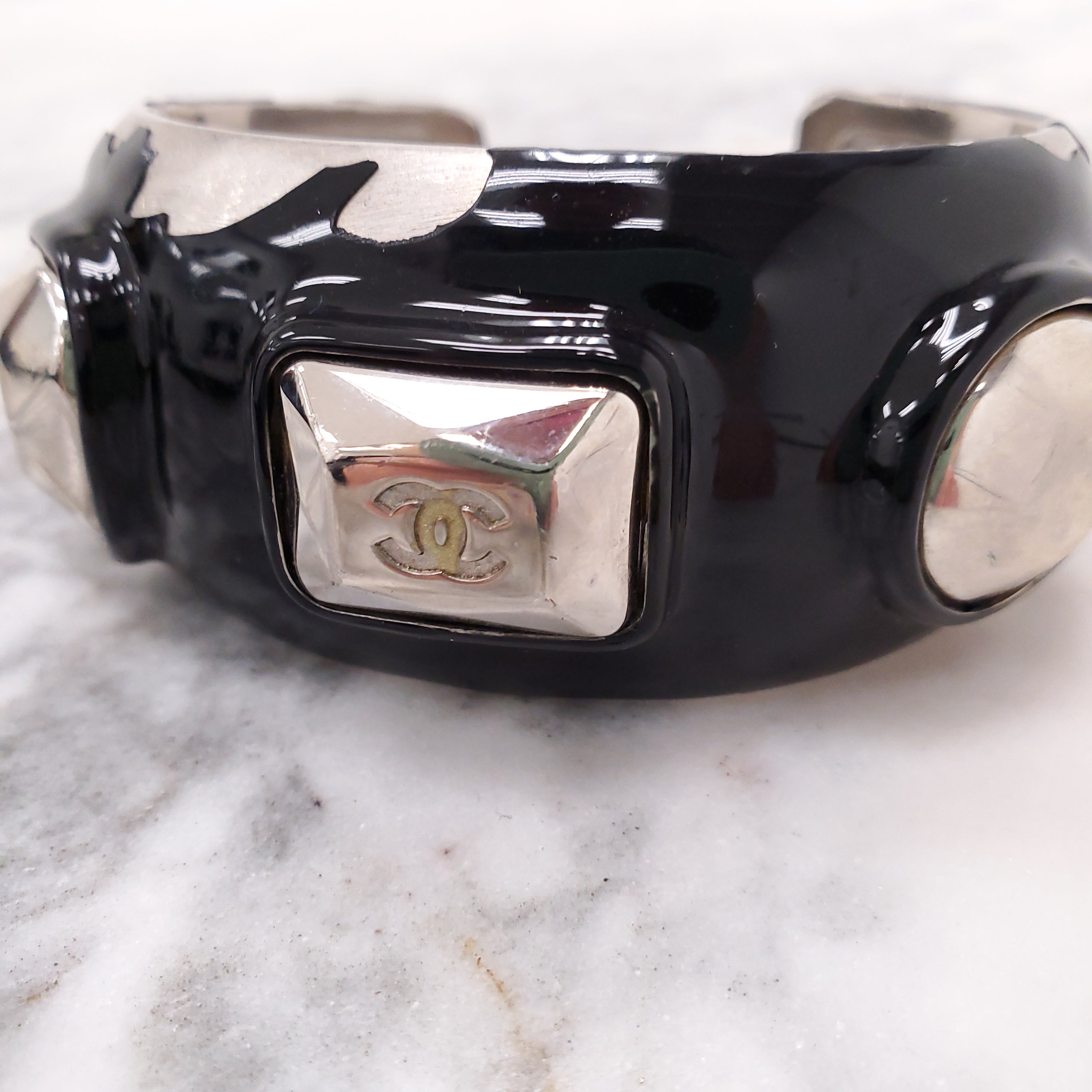 CHANEL VINTAGE BLACK ENAMEL CUFFS