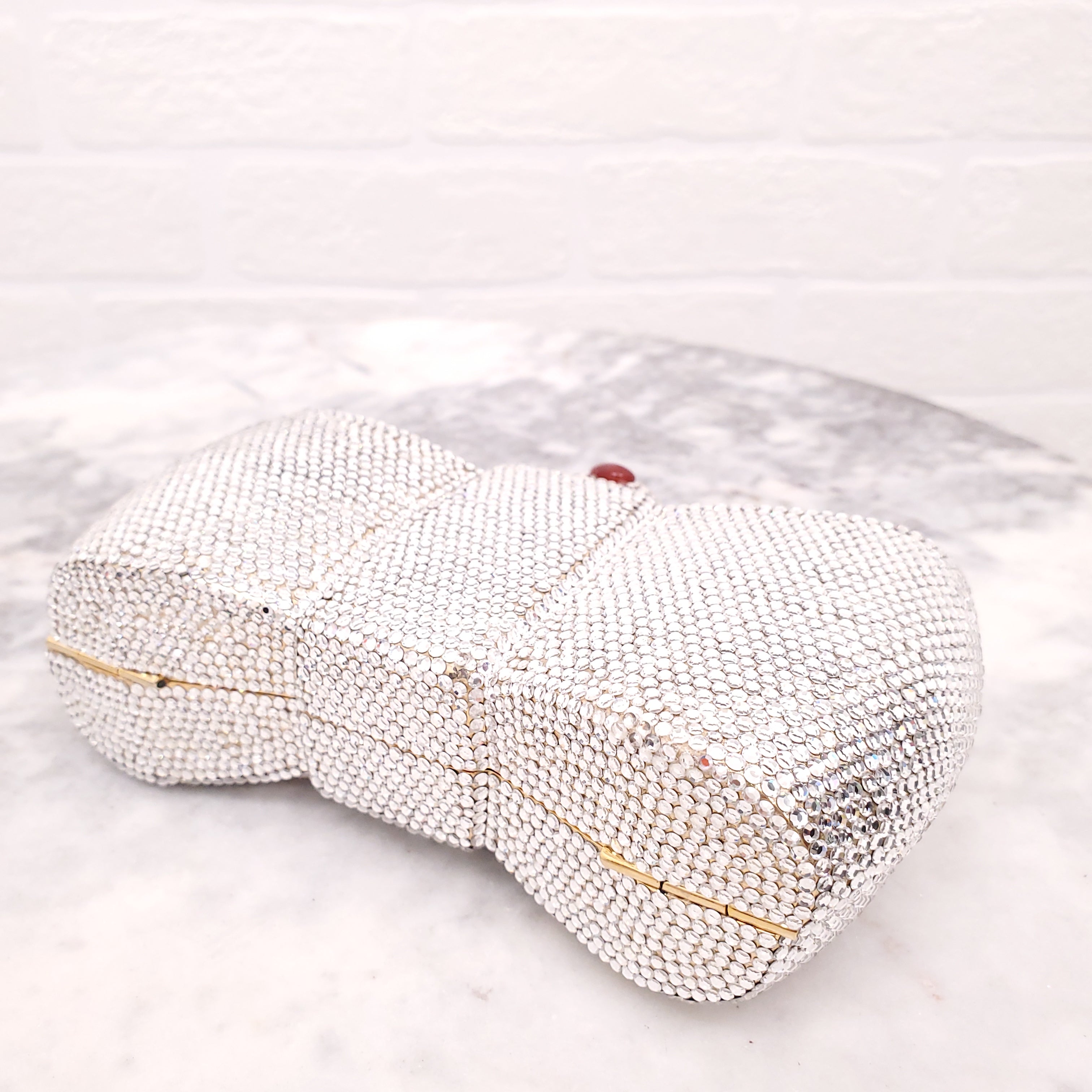 JUDITH LEIBER BOW CLUTCH