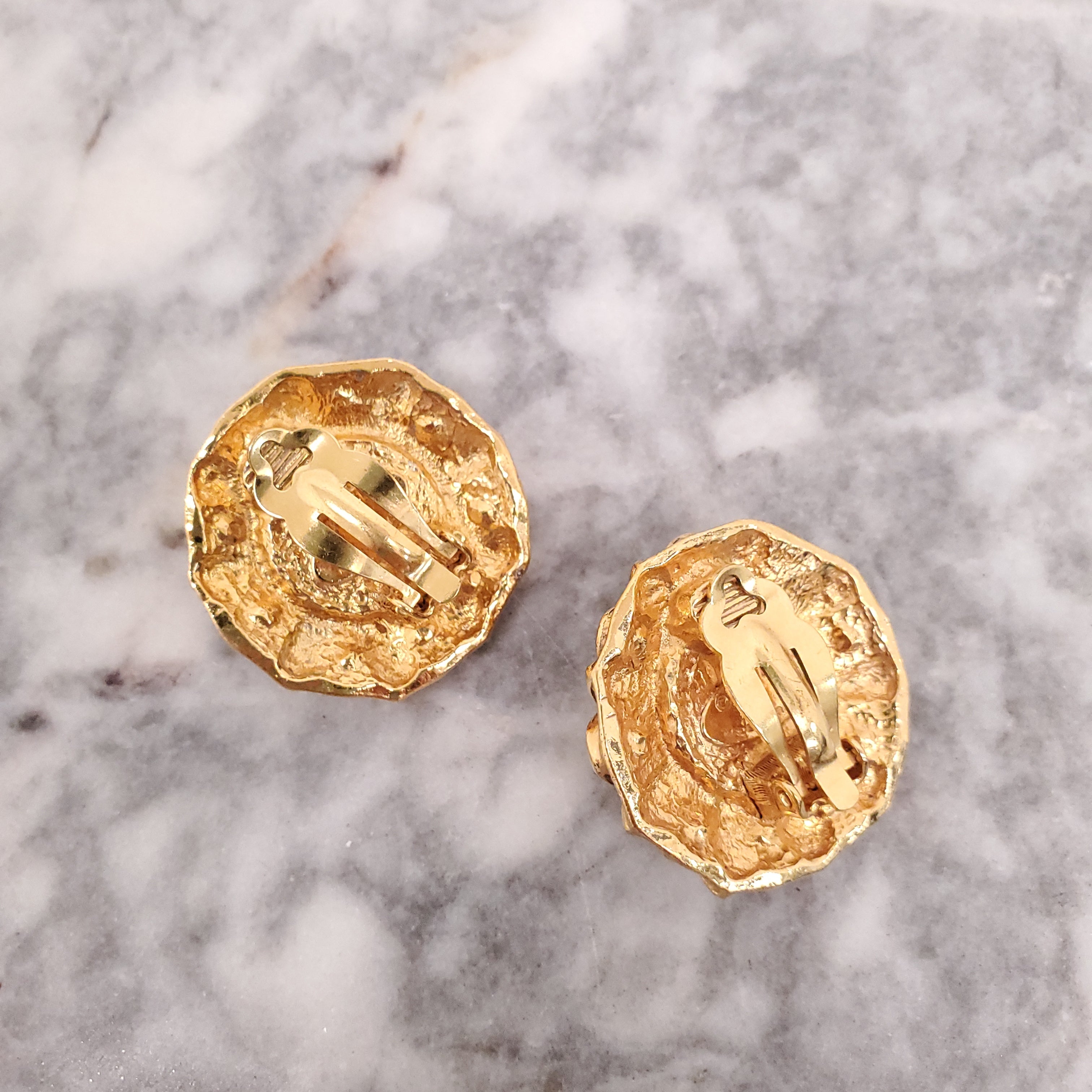 CHANEL PEARL VINTAGE EARRINGS