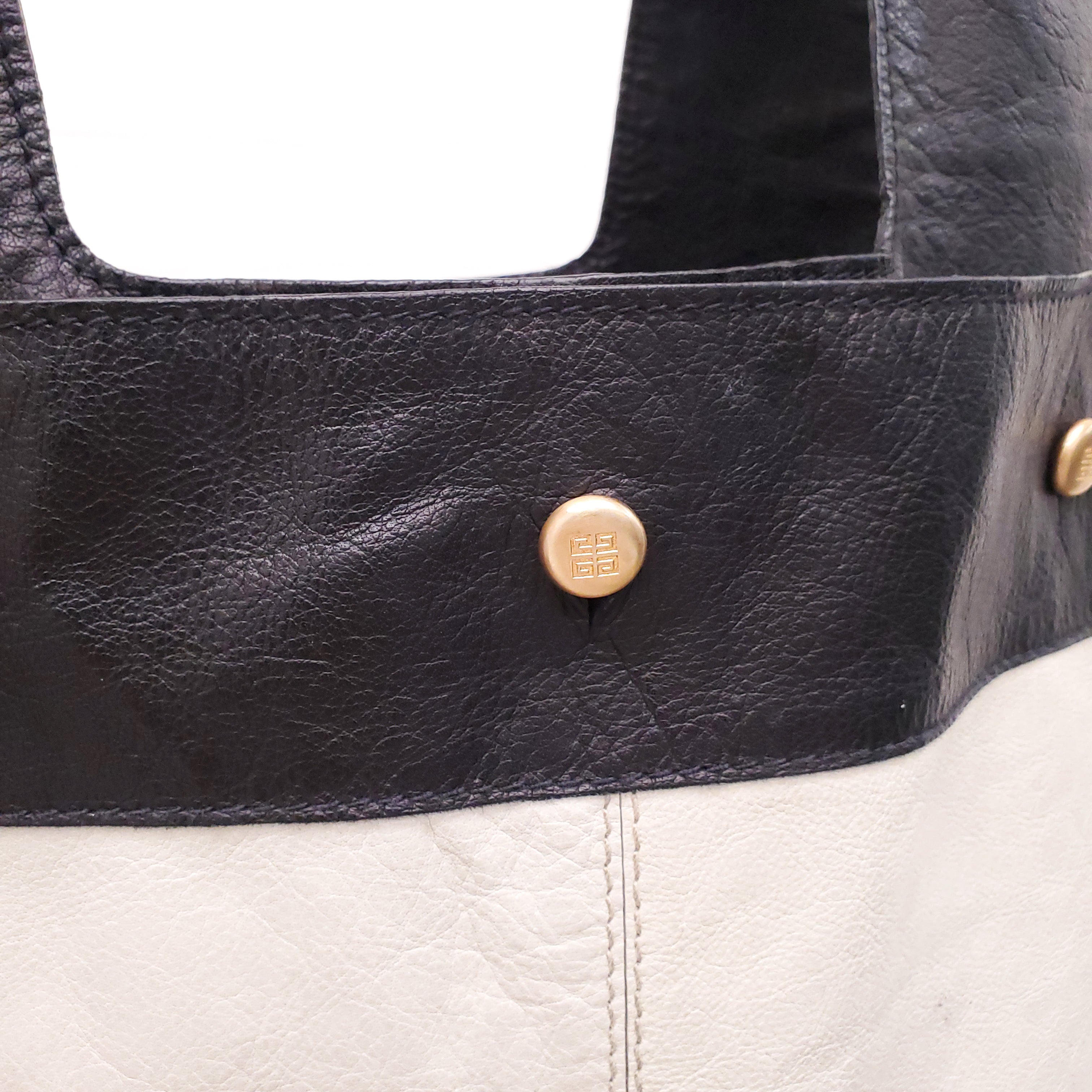 GIVENCHY CREAM AND BLACK TOTE BAG