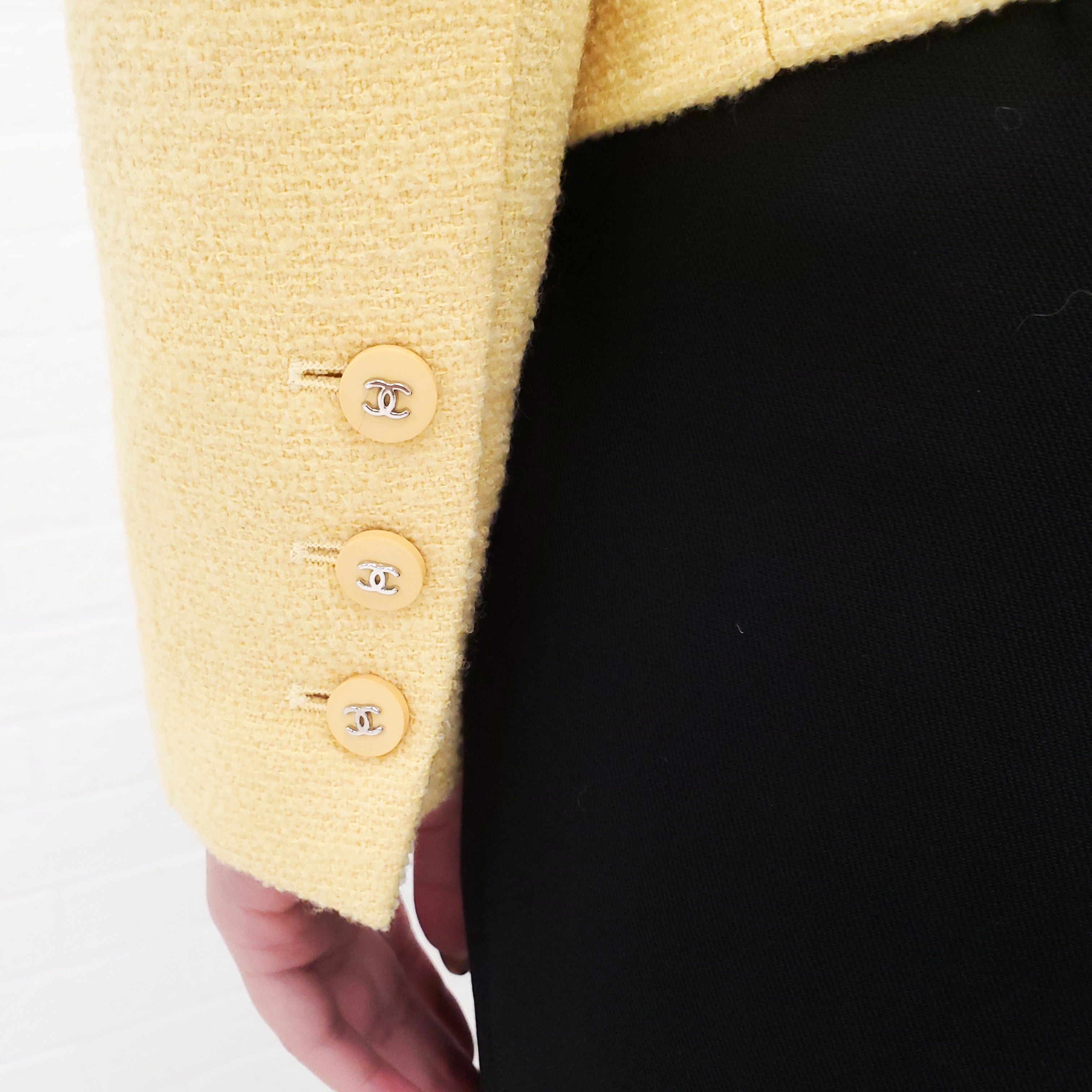 CHANEL YELLOW TWEED JACKET WITH LOGO BUTTONS - SIZE 36