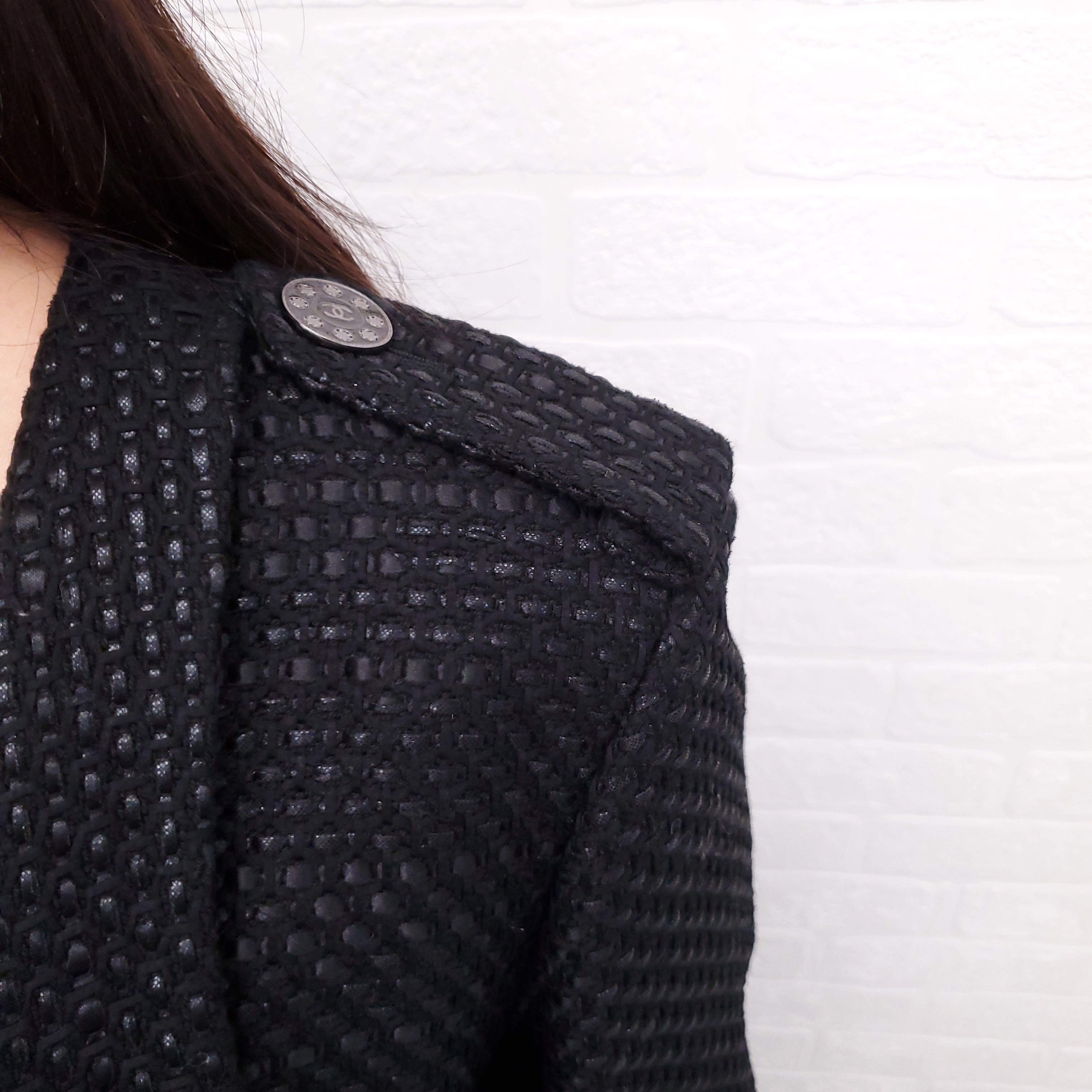 CHANEL BLACK LUREX TWEED JACKET WITH LOGO BUTTONS - SIZE 42