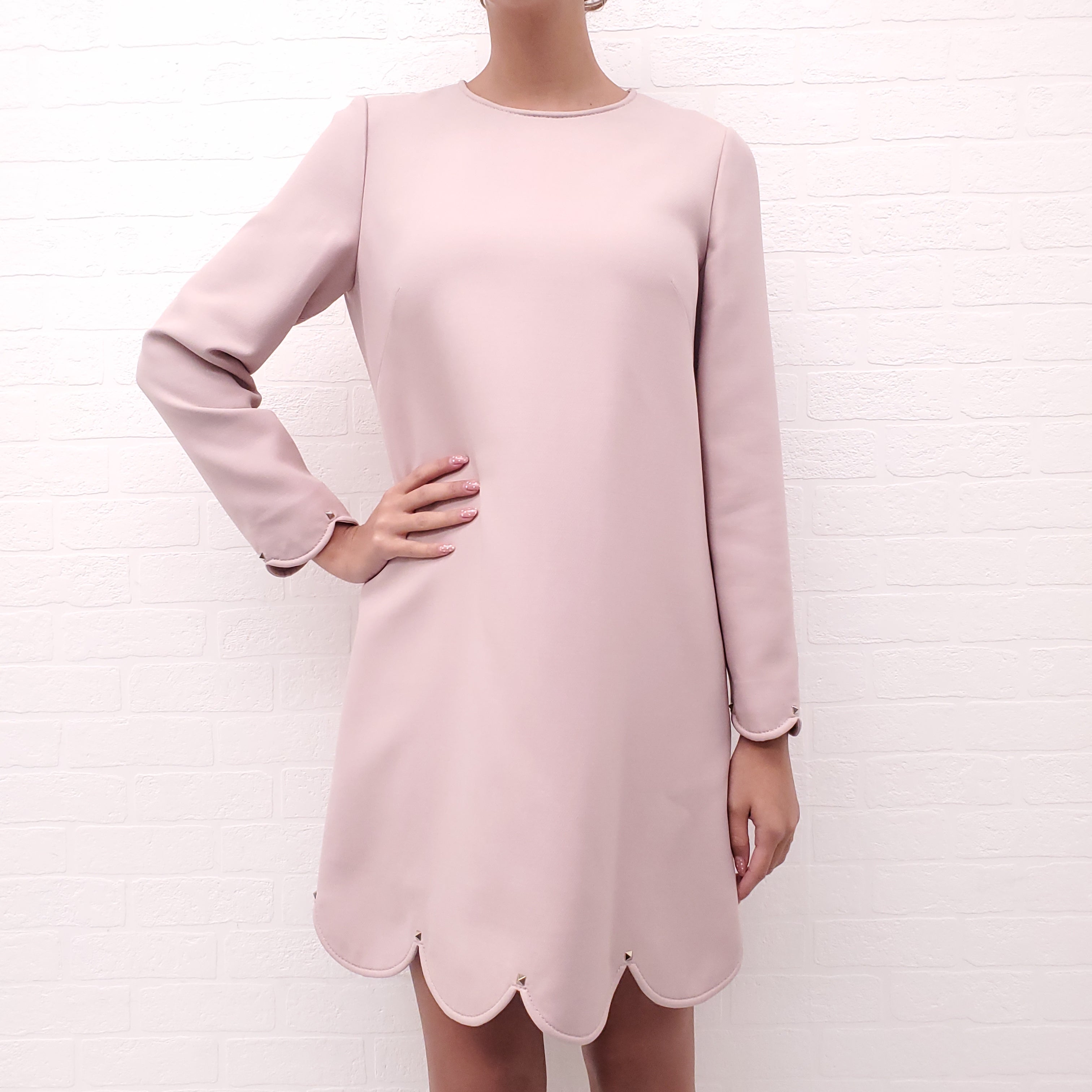 VALENTINO PINK LONG SLEEVED SCALLOPED DRESS WITH ROCKSTUD DETAIL - SIZE 8