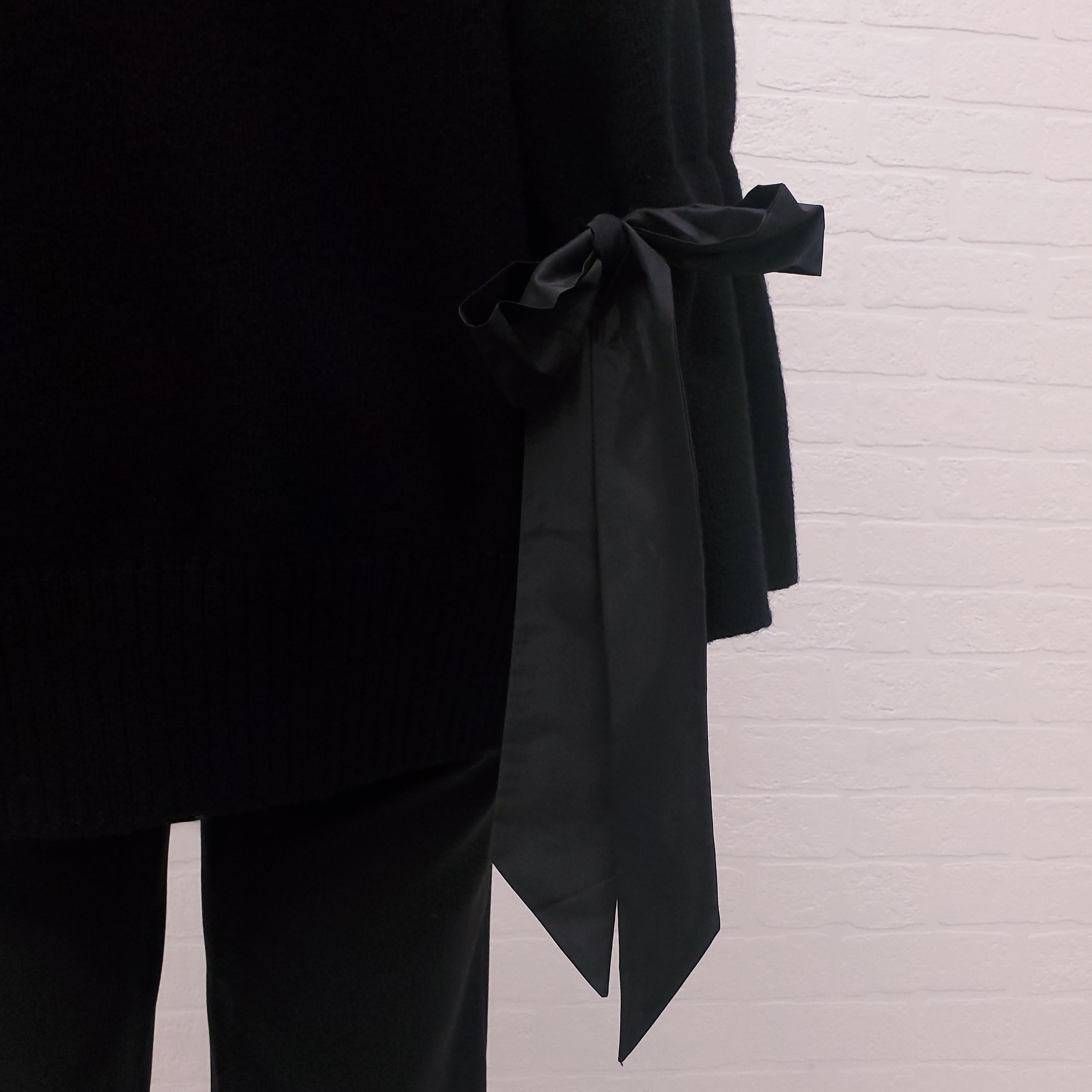 VALENTINO BLACK VIRGIN WOOL SWEATER WITH BOW BELL SLEEVES - SIZE XS