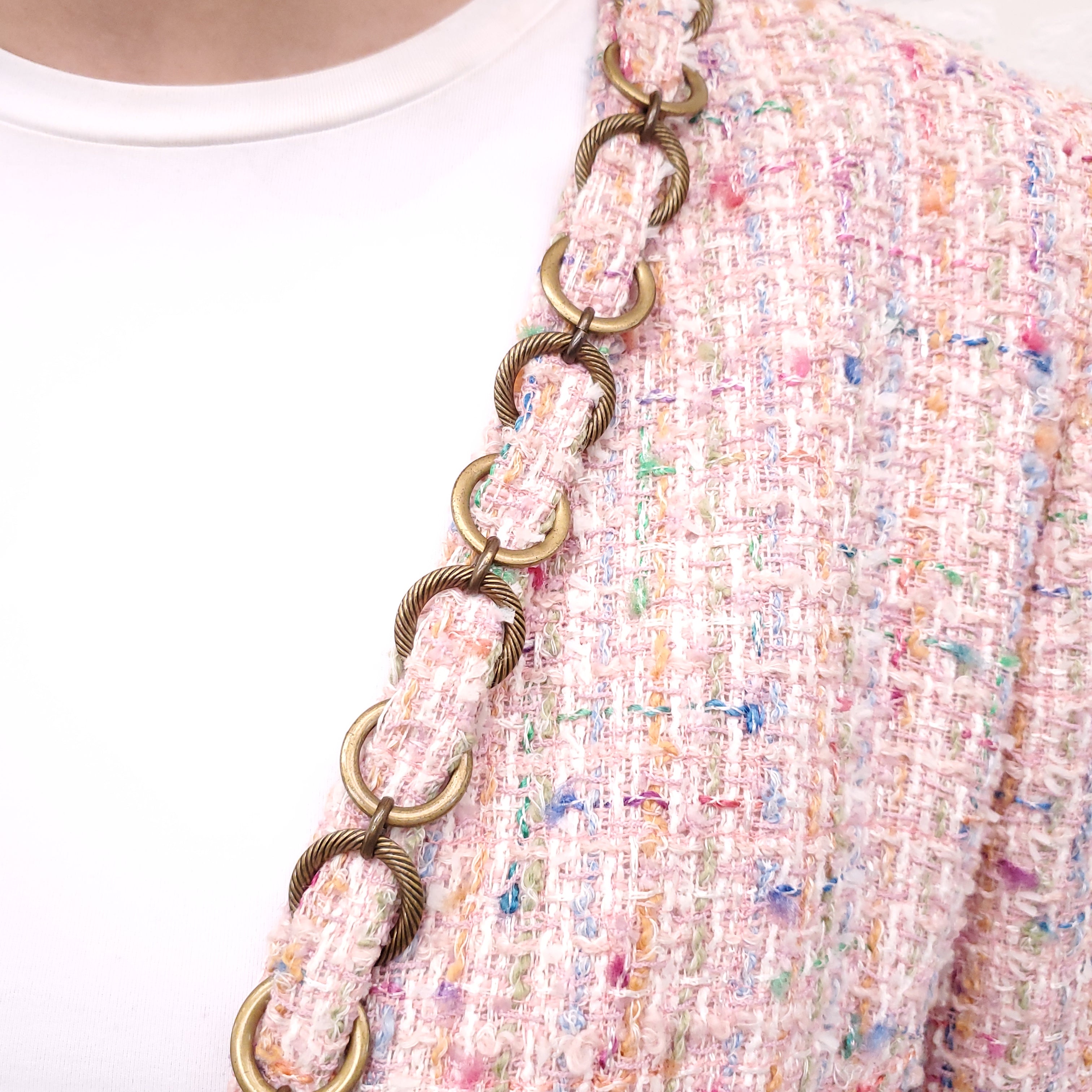 CHANEL PINK TWEED SUIT WITH CHAIN DETAIL - SIZE 40