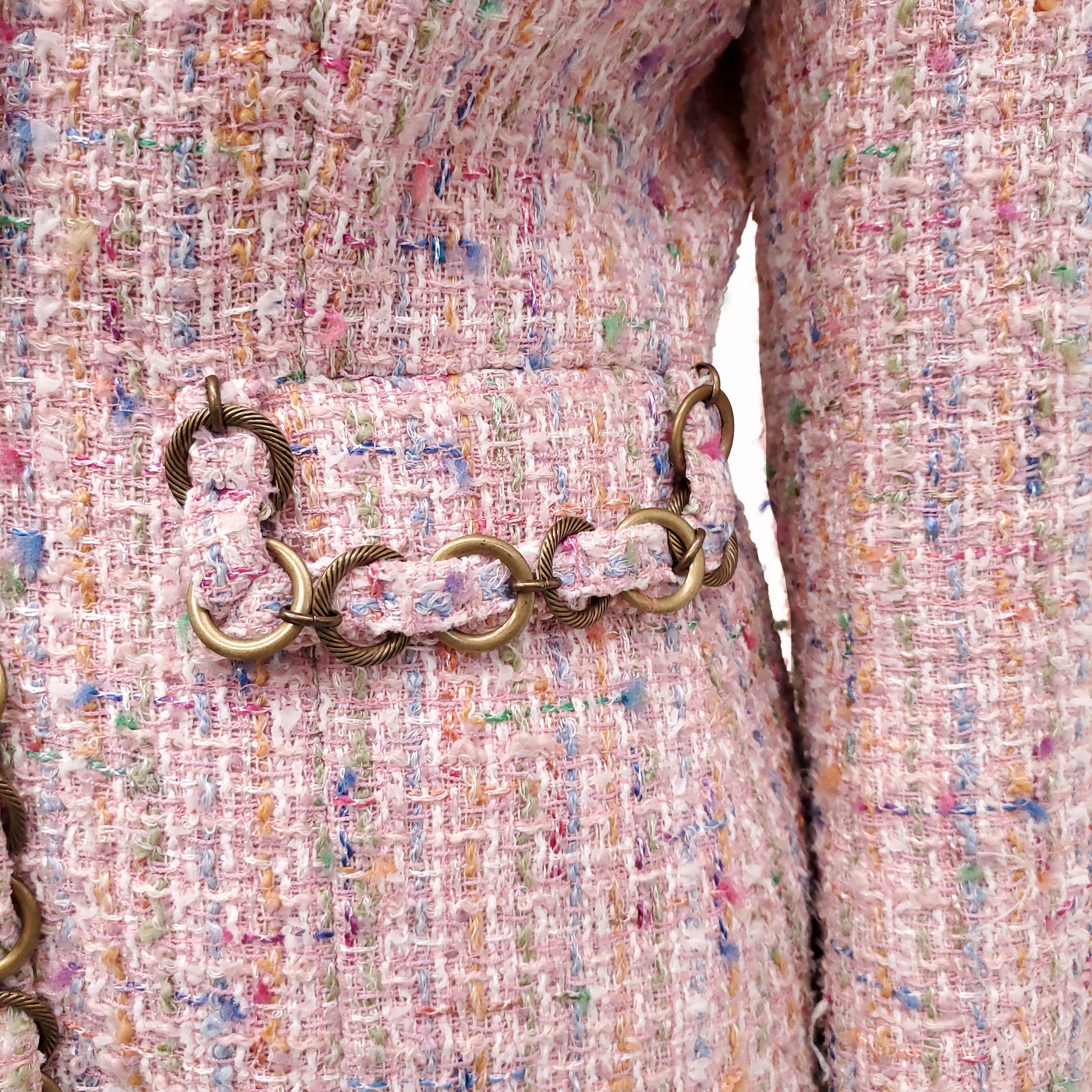 CHANEL PINK TWEED SUIT WITH CHAIN DETAIL - SIZE 40