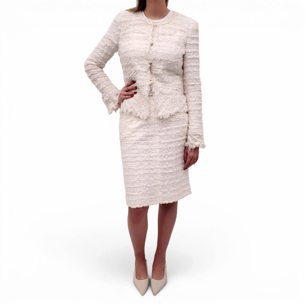 CHANEL 2005 CREAM TWEED SEQUIN SUIT WITH PEARL LOGO BUTTONS - SIZE 42