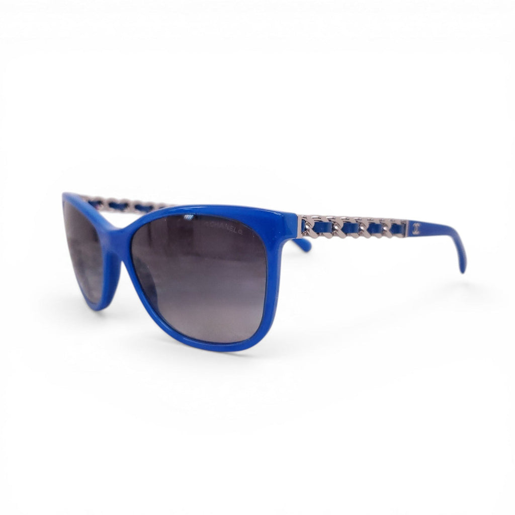 CHANEL BRIGHT BLUE SUNGLASSES WITH CHAIN DETAIL