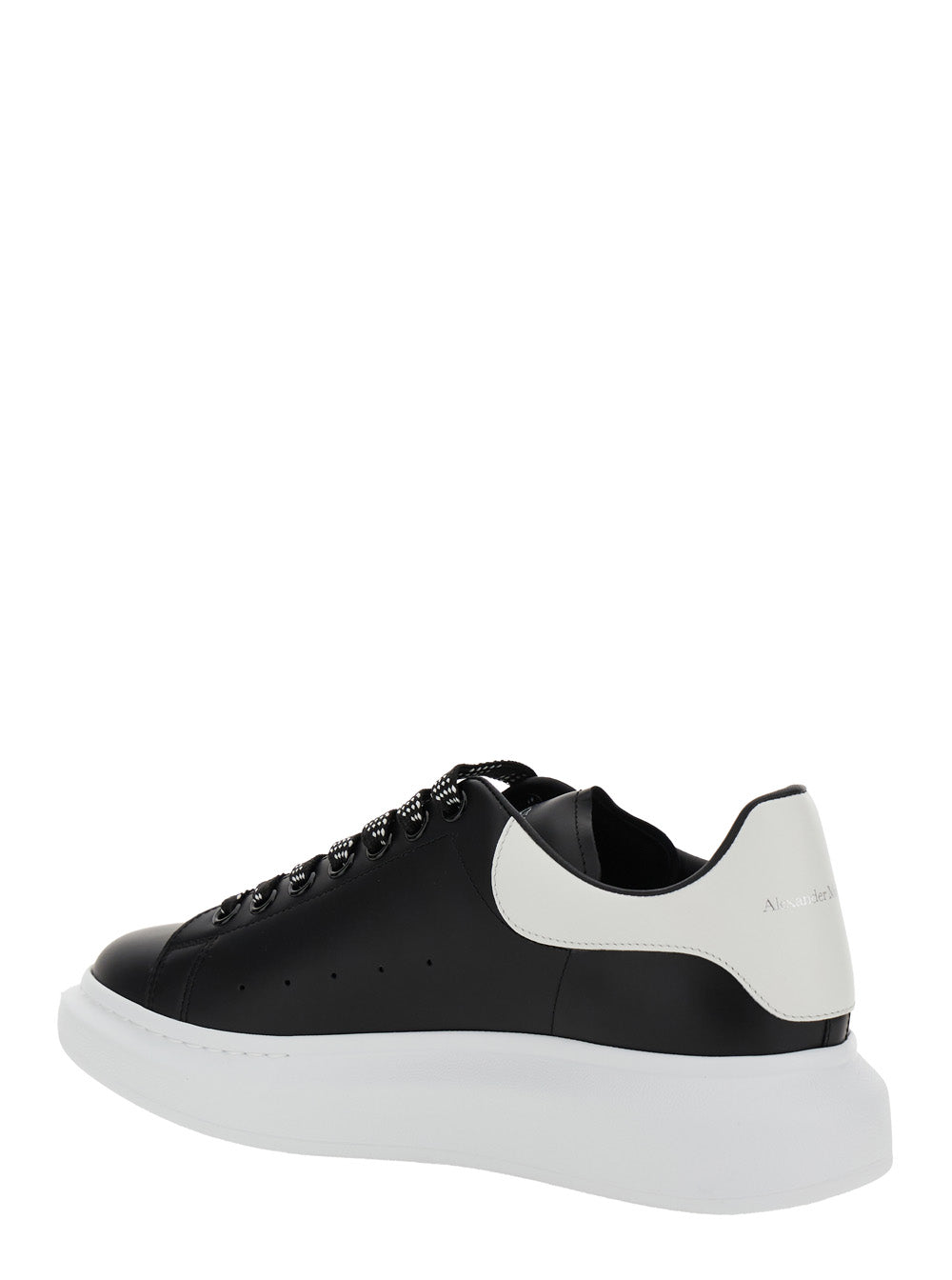 Alexander Mcqueen Men Low Top Sneaker With Logo Lettering On The Tongue In Black Leather For Men