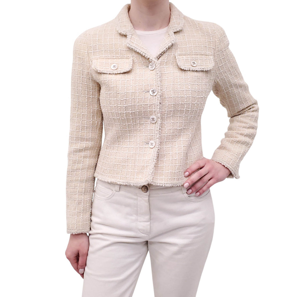 CHANEL 1998 BEIGE AND CREAM TWEED PLAID JACKET WITH MOTHER OF PEARL LOGO BUTTONS - SIZE 38