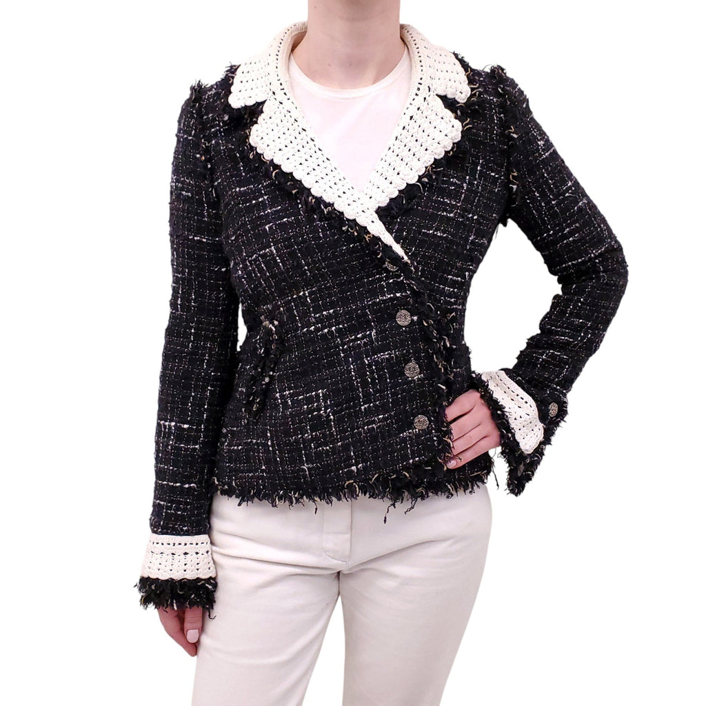 CHANEL 2004 BLACK, TAN AND WHITE TWEED JACKET WITH CROCHET AND FRINGE DETAIL - SIZE 36