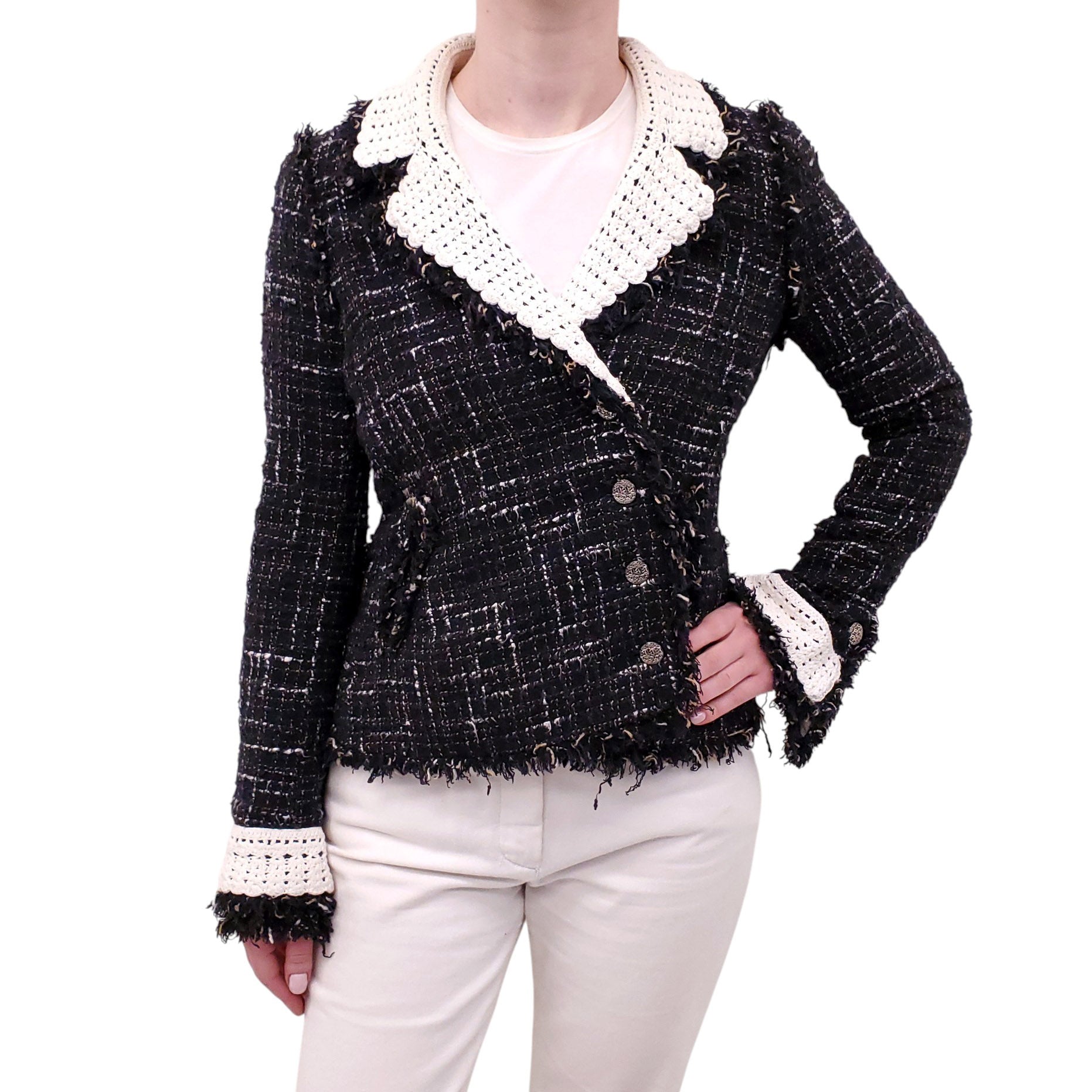 CHANEL 2004 BLACK, TAN AND WHITE TWEED JACKET WITH CROCHET AND FRINGE DETAIL - SIZE 36