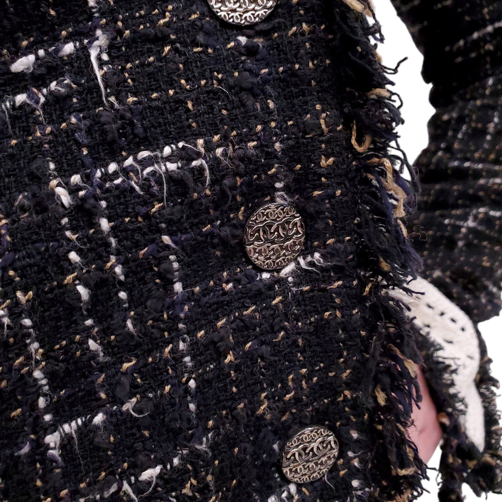 CHANEL 2004 BLACK, TAN AND WHITE TWEED JACKET WITH CROCHET AND FRINGE DETAIL - SIZE 36