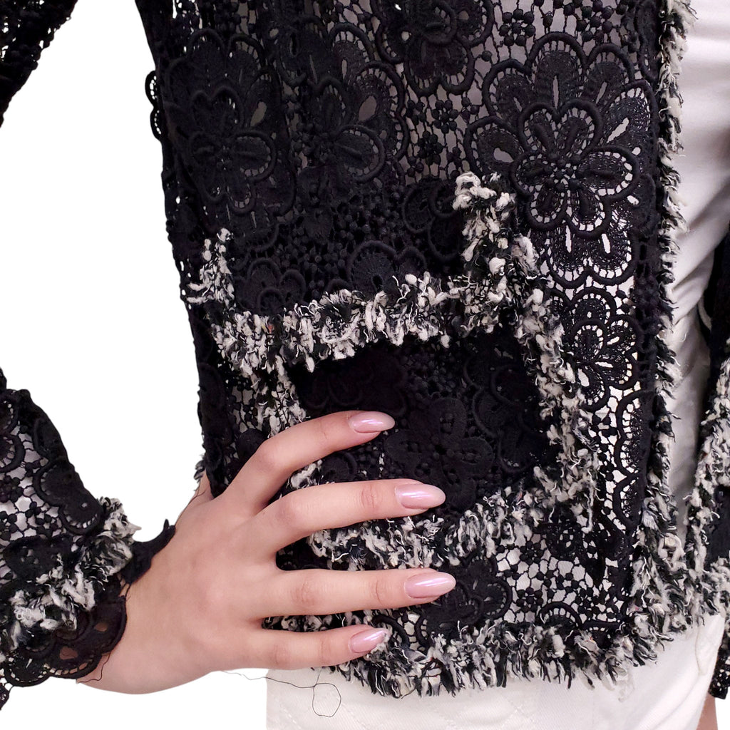 CHANEL S/S 2004 BLACK AND WHITE EYELET TWEED JACKET - SIZE 44