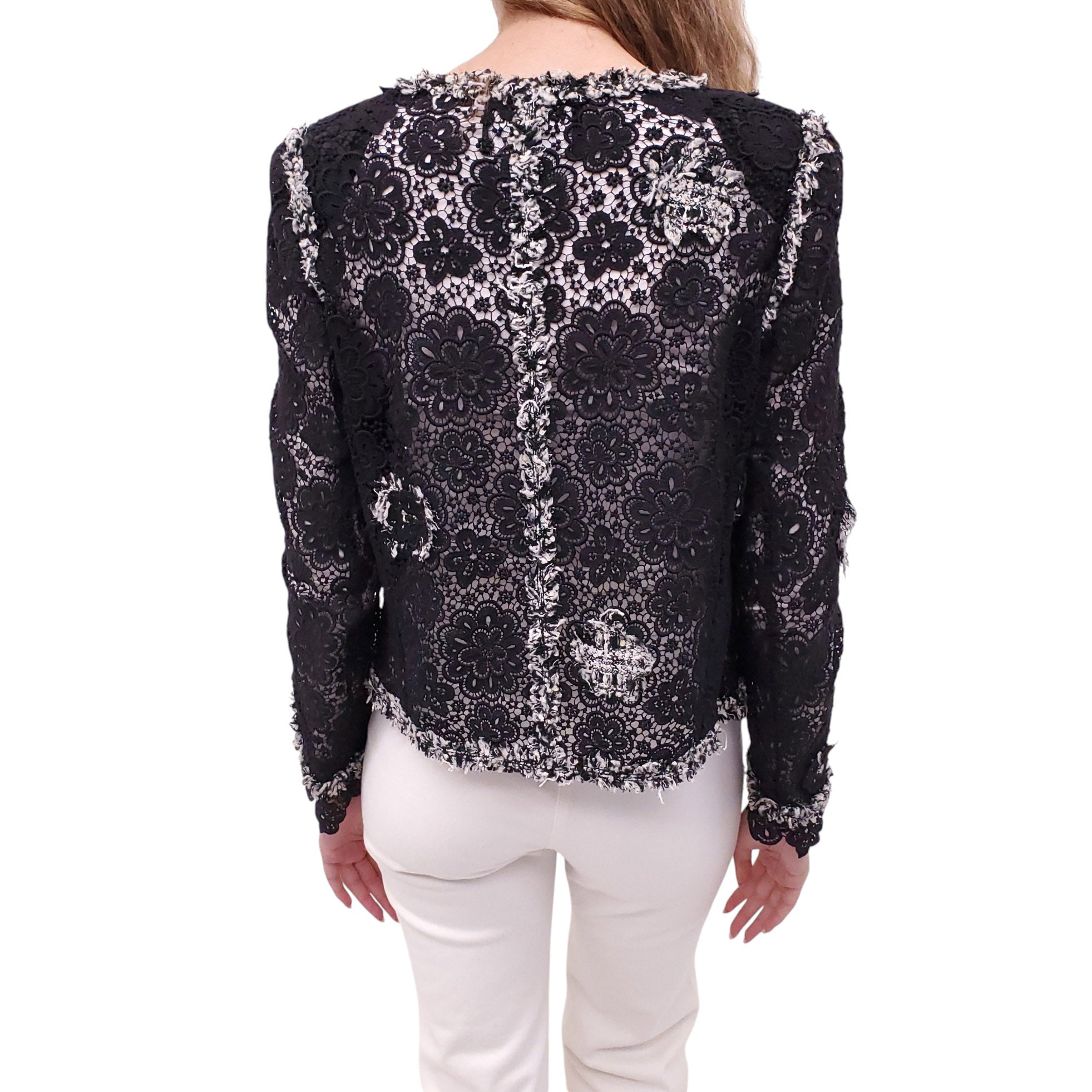 CHANEL S/S 2004 BLACK AND WHITE EYELET TWEED JACKET - SIZE 44