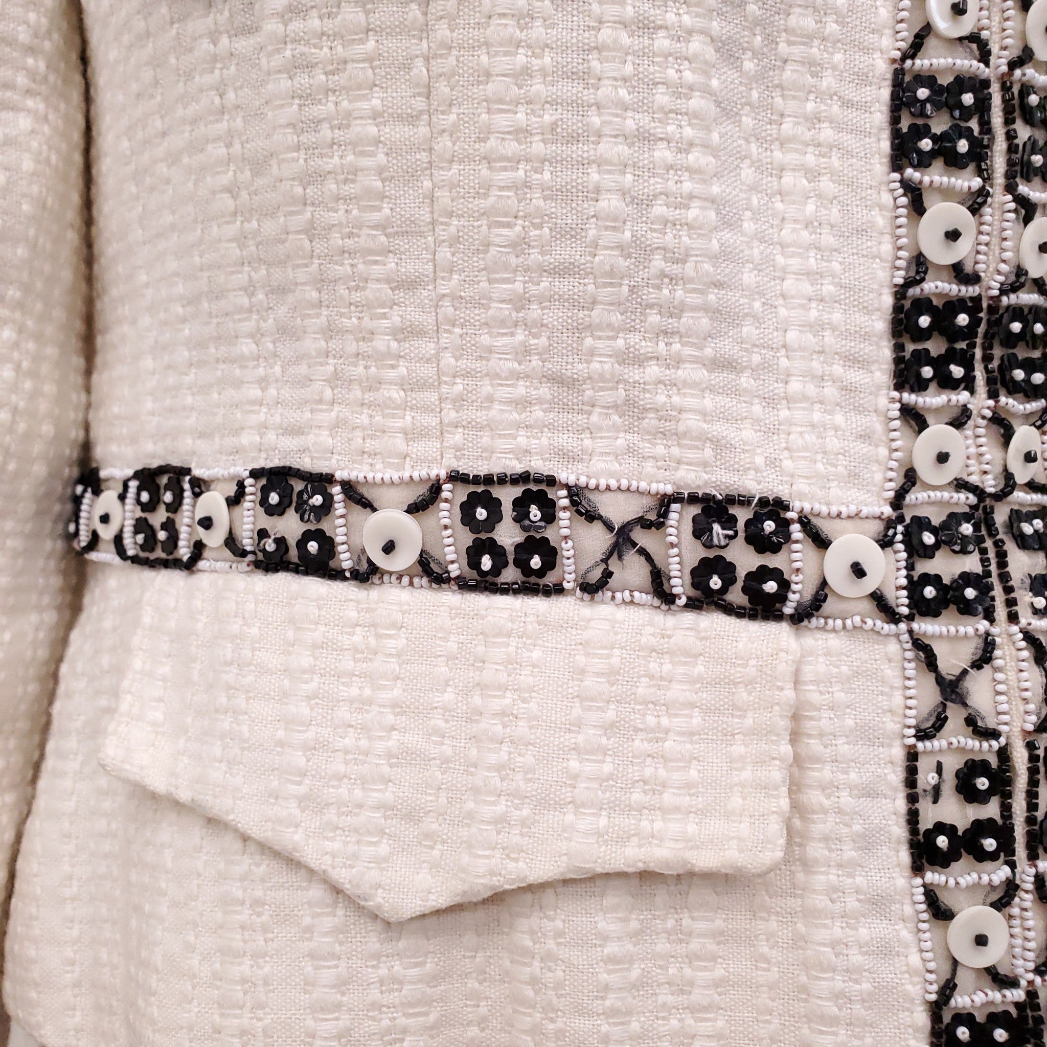 CHANEL CREAM ZIP UP JACKET WITH FLORAL BEADED TRIM AND LOGO DETAIL - SIZE 40