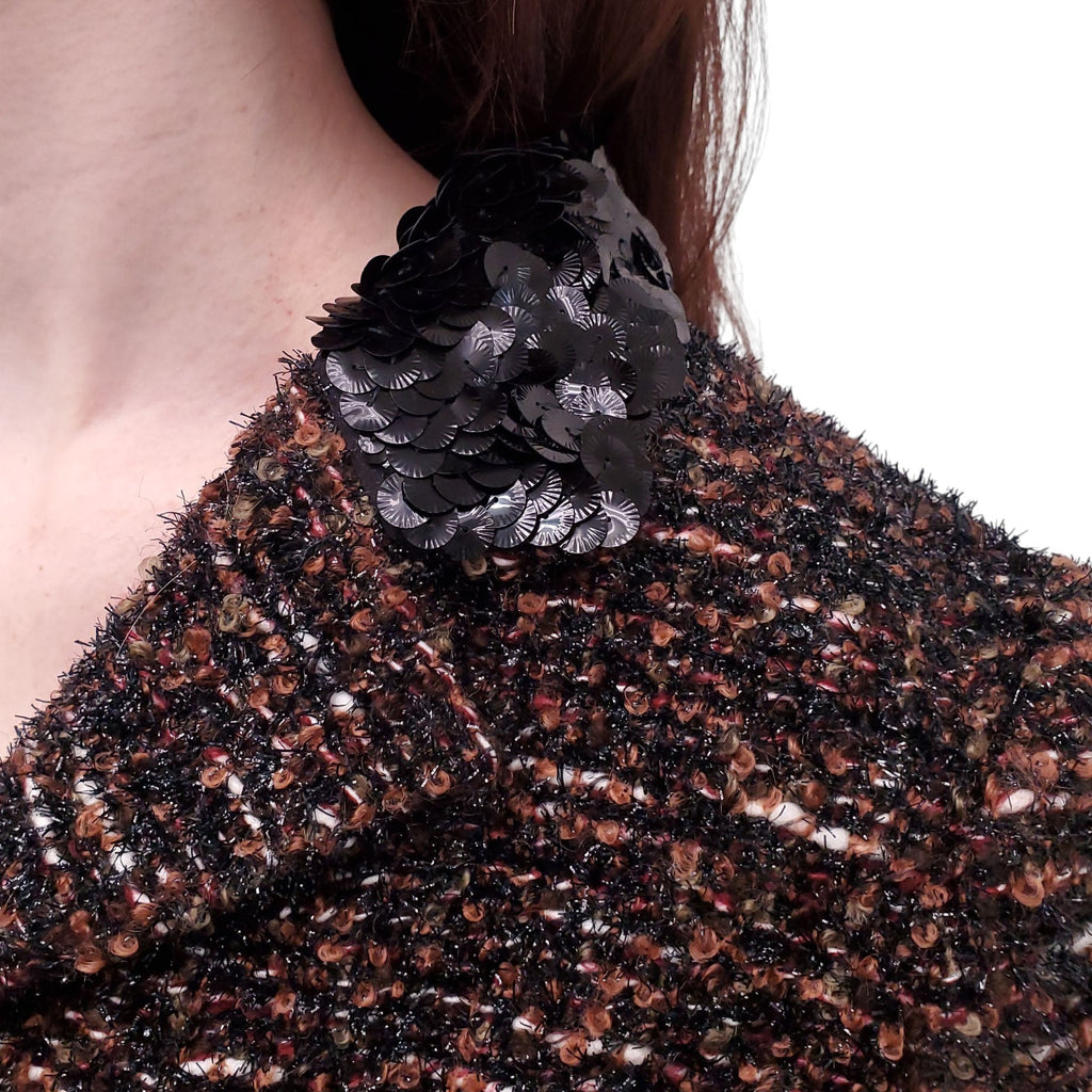 CHANEL BROWN AND BLACK METALLIC TWEED JACKET WITH PAILLETTE SEQUIN COLLAR - SIZE 40
