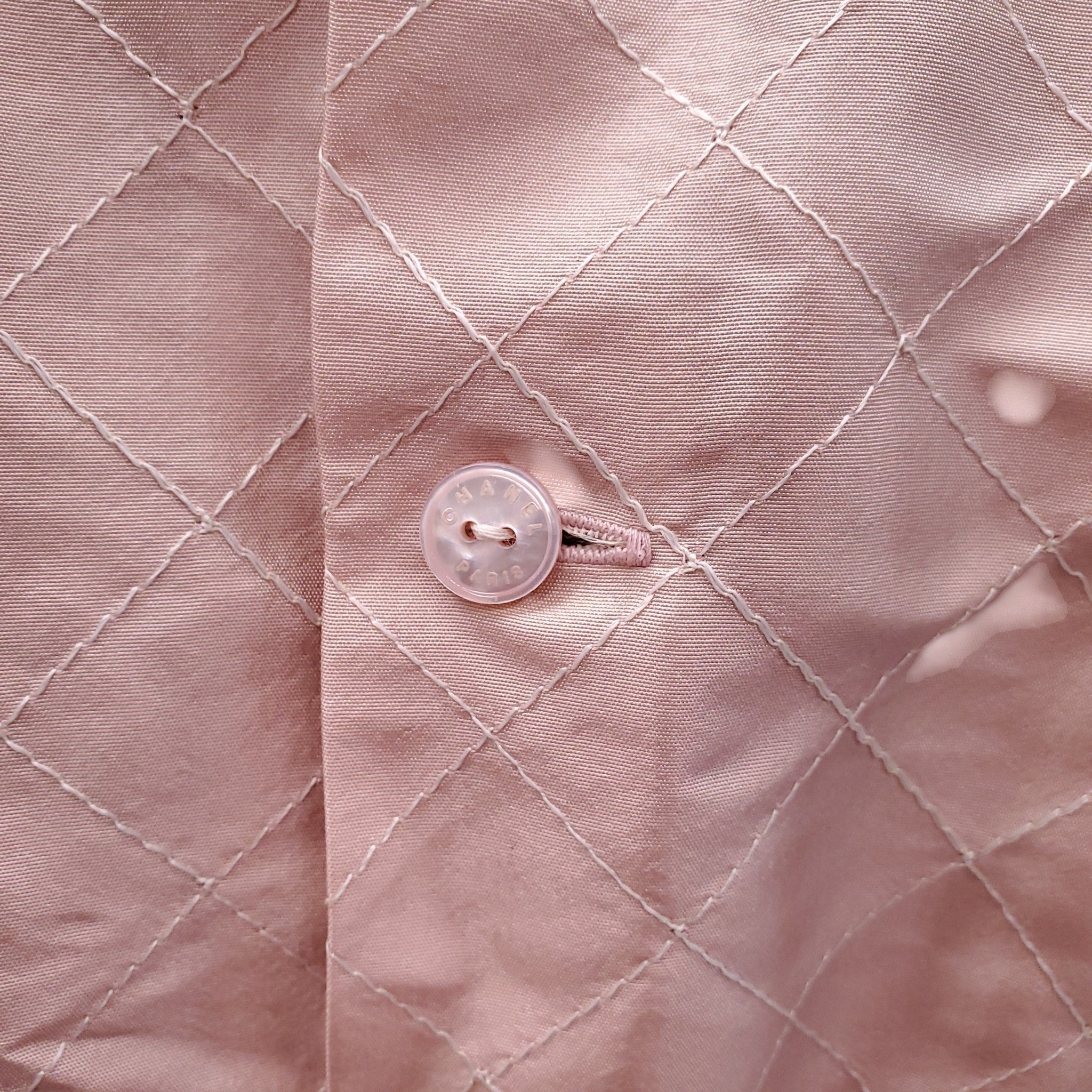 CHANEL S/S 2004 LIGHT PINK TWEED THREE-PIECE SUIT WITH BELT - SIZE 40