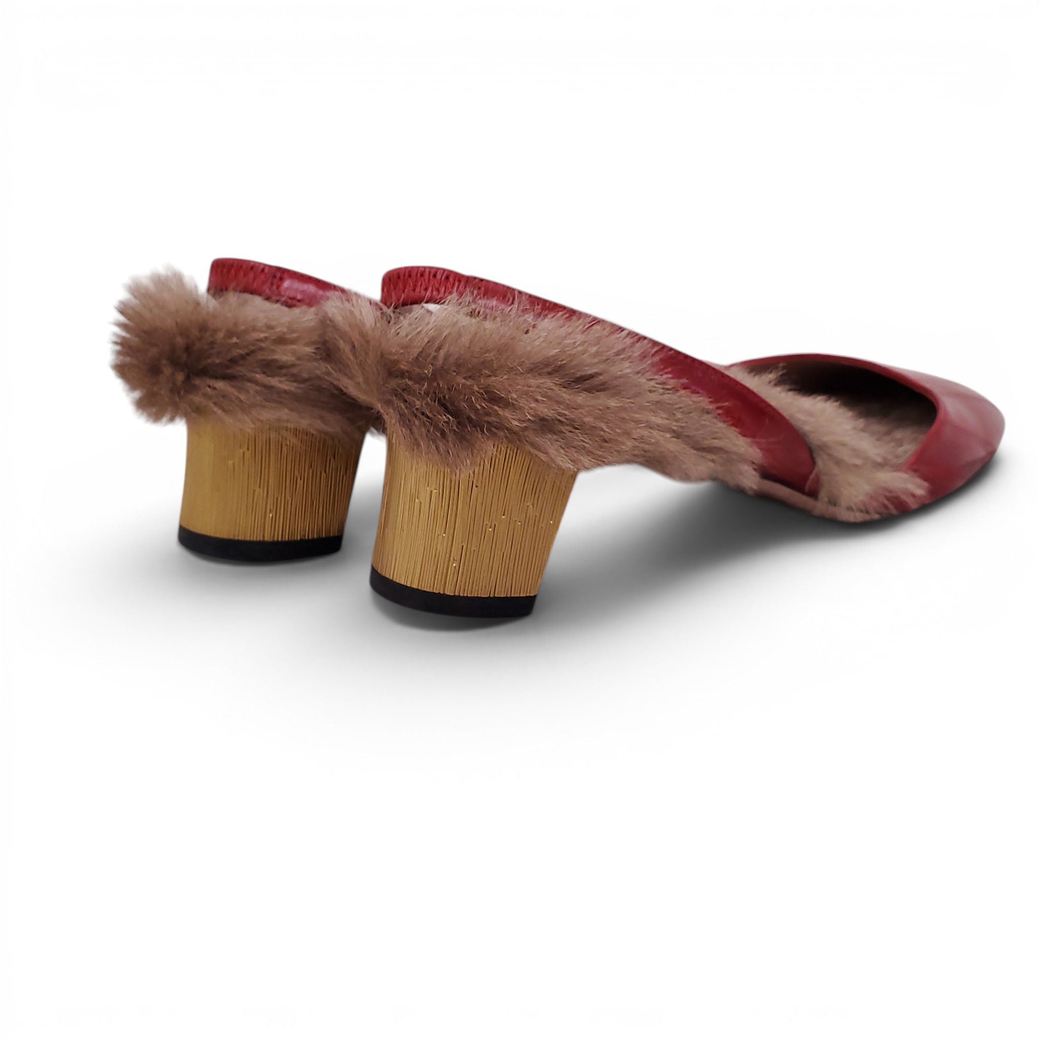 GUCCI RED LEATHER AND FUR SLING BACK KITTEN HEELS WITH CRYSTAL DETAIL - SIZE 37