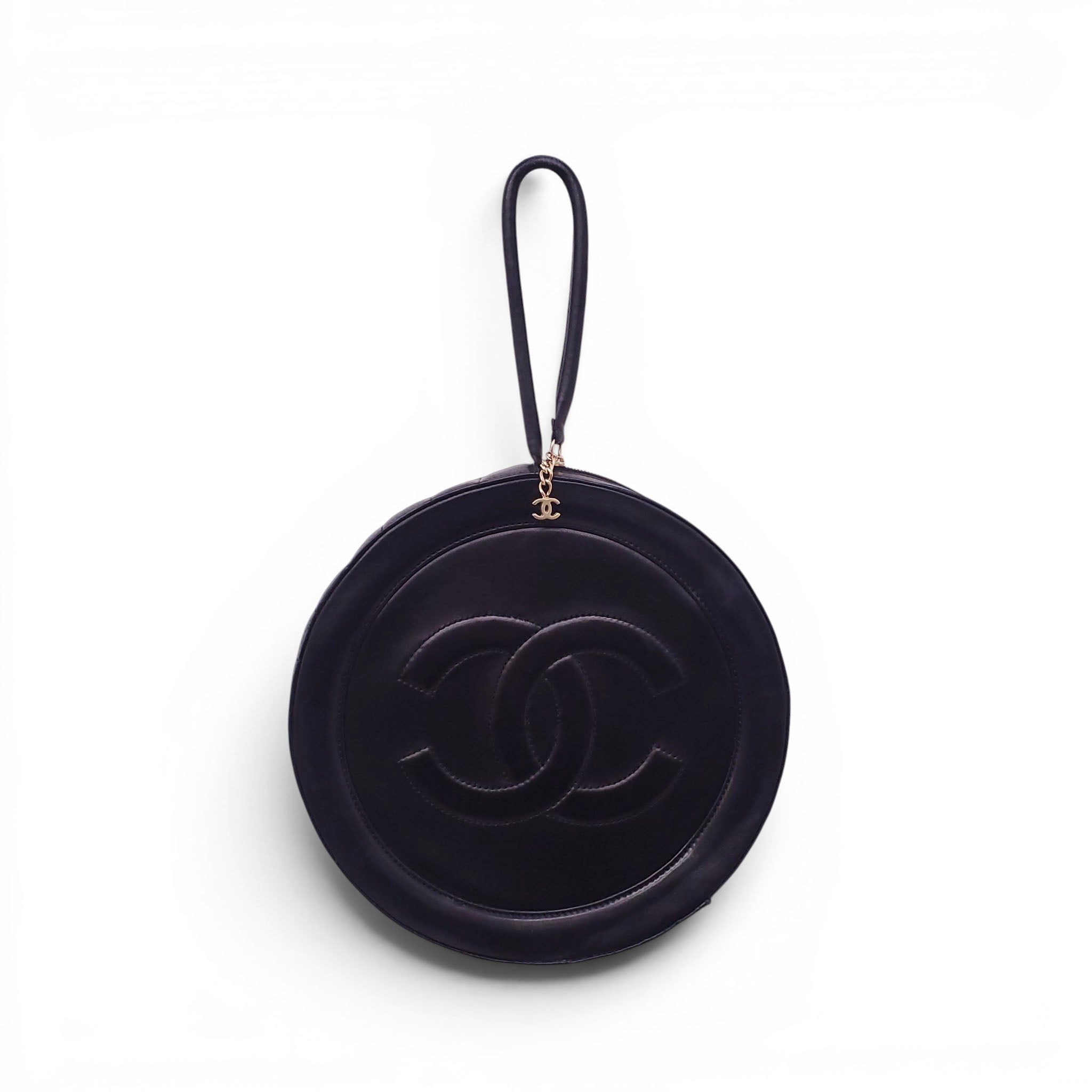 CHANEL VINTAGE BLACK ROUND CC WRISTLET