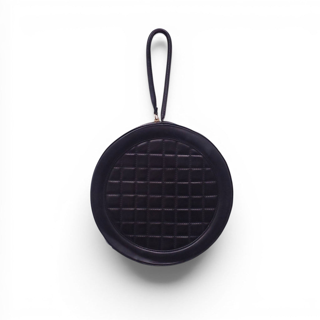 CHANEL VINTAGE BLACK ROUND CC WRISTLET
