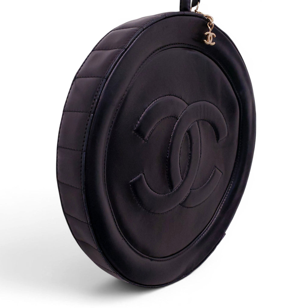 CHANEL VINTAGE BLACK ROUND CC WRISTLET