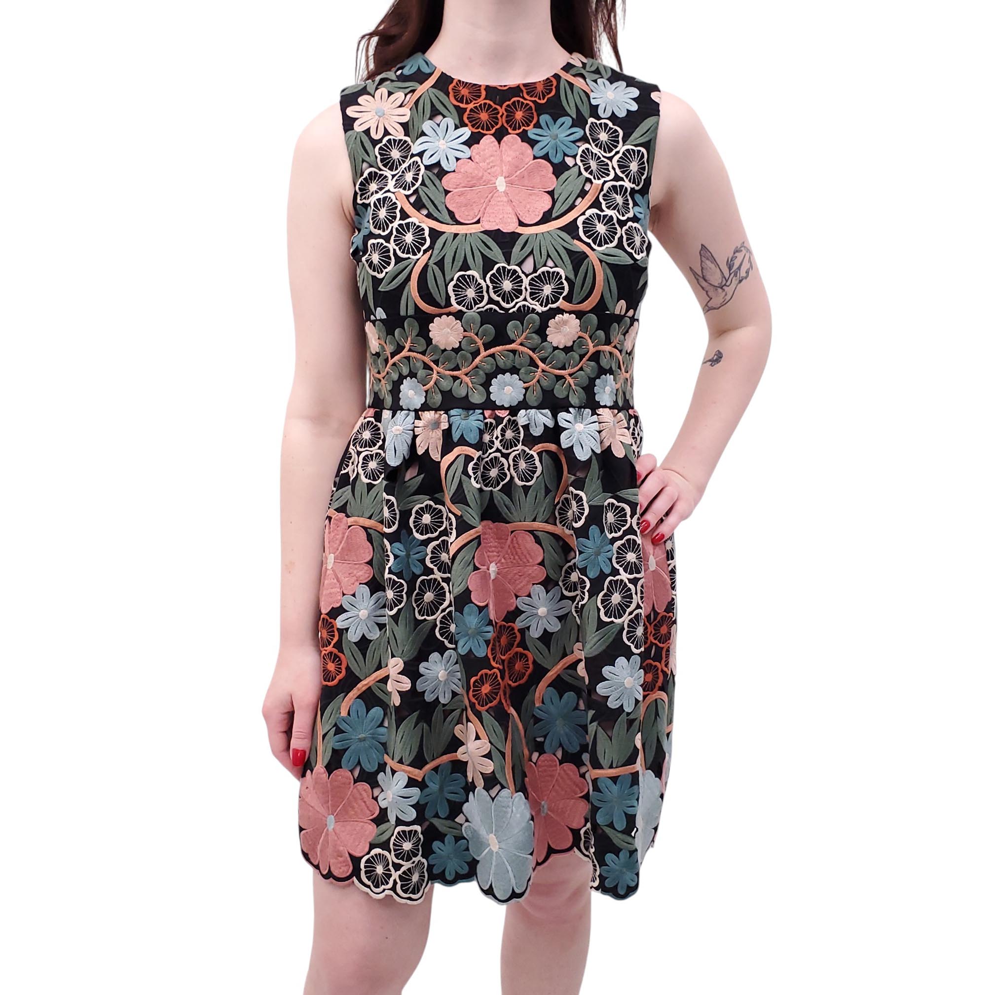 RED VALENTINO BLACK EMBROIDERED FLORAL SLEEVELESS DRESS - SIZE 40