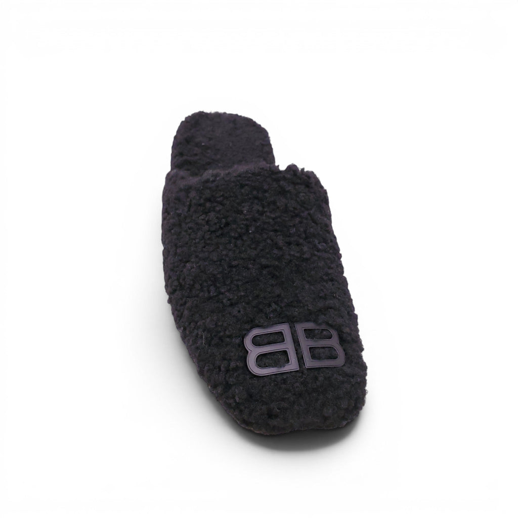 BALENCIAGA BLACK SHEARLING COZY MULES - SIZE 37