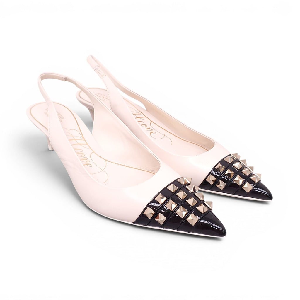 VALENTINO CREAM AND BLACK PATENT ROCKSTUD SLINGBACK KITTEN HEELS - SIZE 39.5