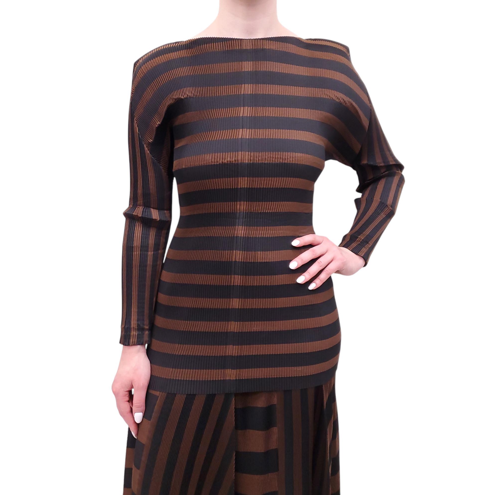 ISSEY MIYAKE BROWN AND BLACK STRIPED PLEATED SET - SIZE S/M
