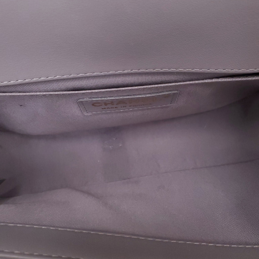 CHANEL GREY LEATHER CHEVRON BOY BAG