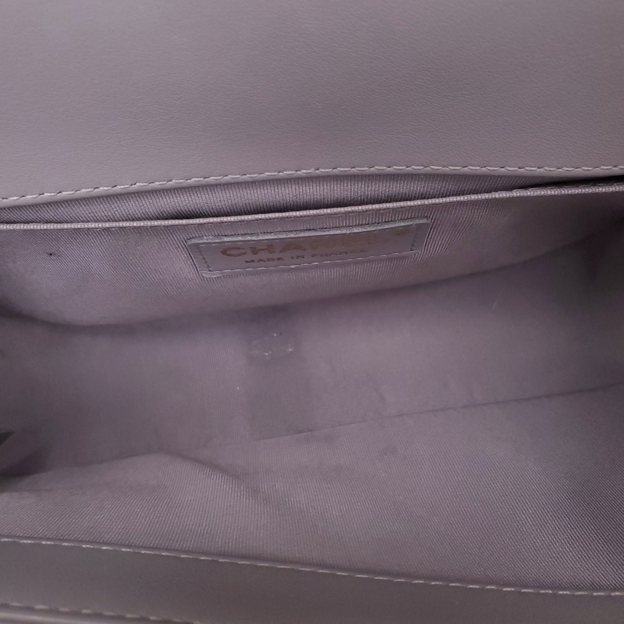CHANEL GREY LEATHER CHEVRON BOY BAG